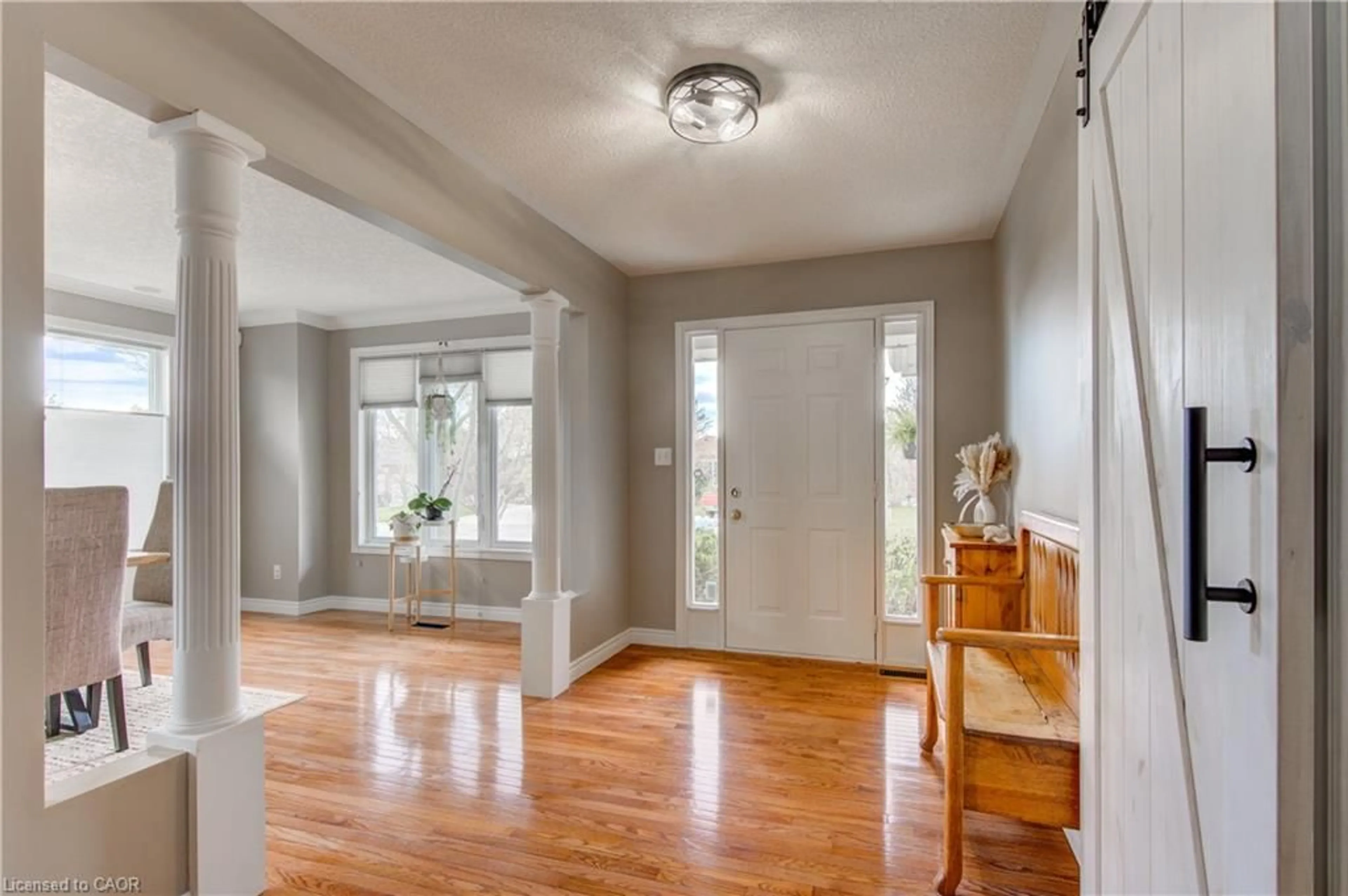 Indoor entryway for 175 Kingfisher Ave, Woodstock Ontario N4T 1T6