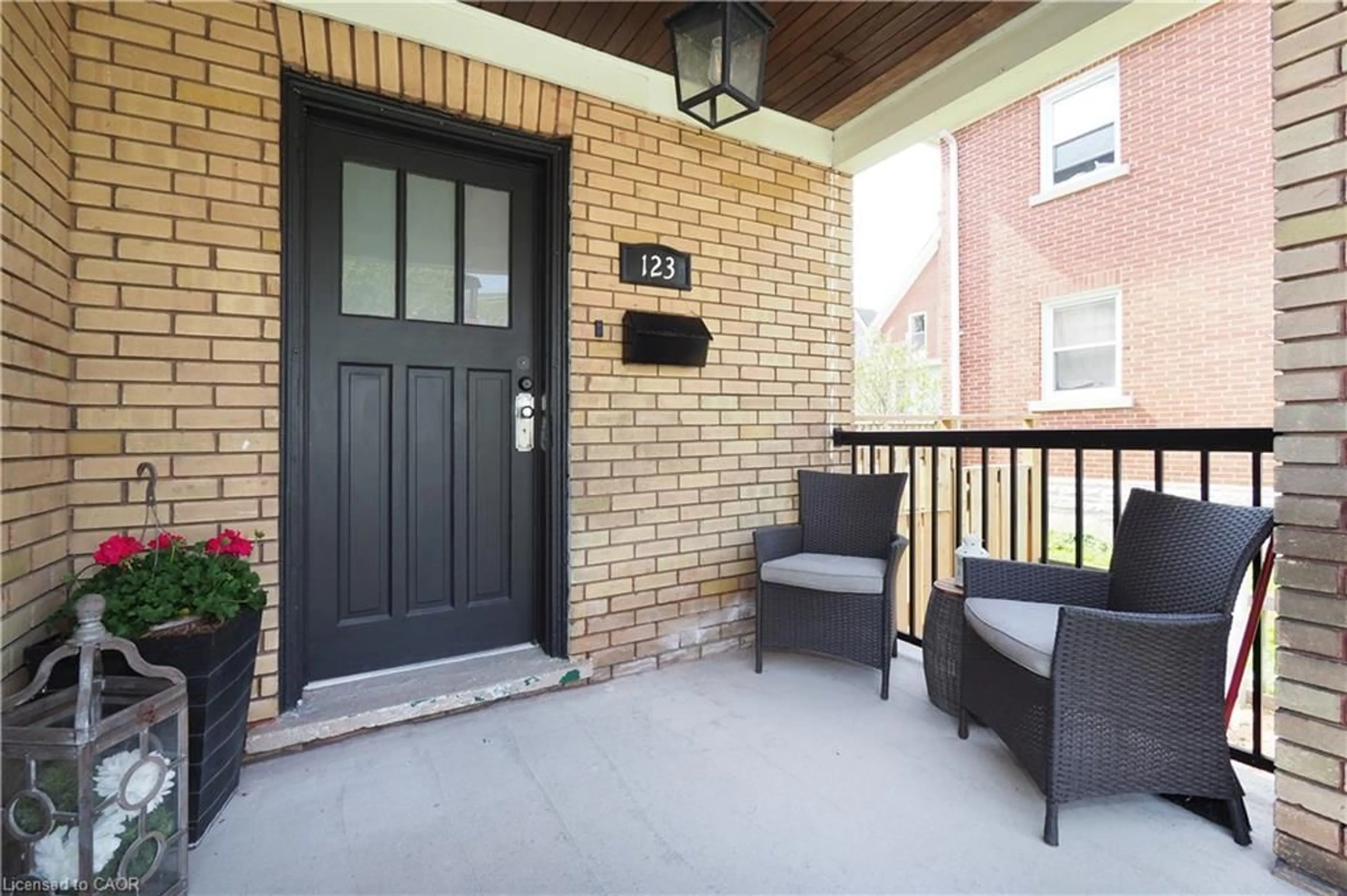 Unknown for 123 Samuel St, Kitchener Ontario N2H 1P9