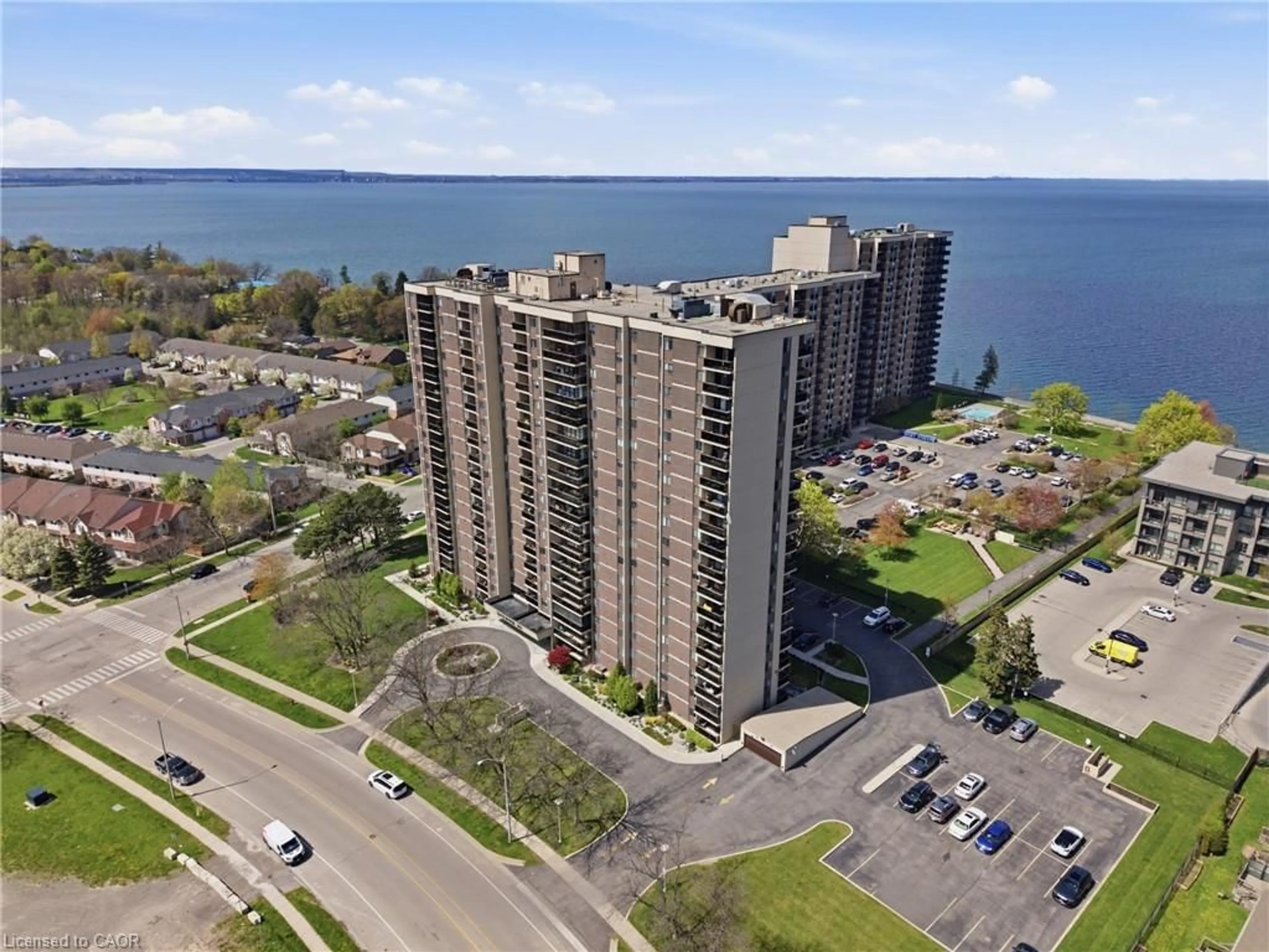 A pic from outside/outdoor area/front of a property/back of a property/a pic from drone, water/lake/river/ocean view for 301 Frances Ave #507, Stoney Creek Ontario L8E 3W6