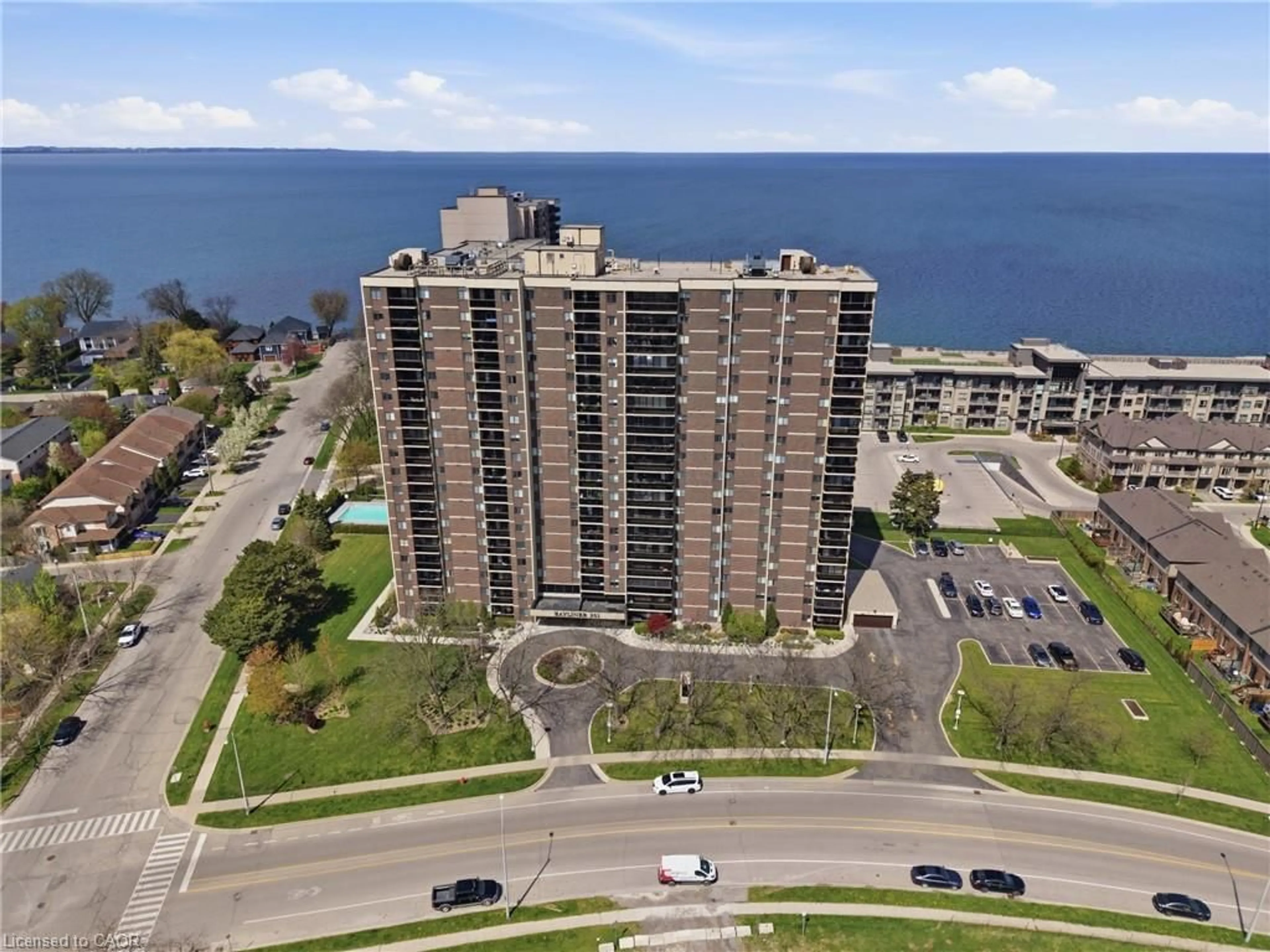 A pic from outside/outdoor area/front of a property/back of a property/a pic from drone, water/lake/river/ocean view for 301 Frances Ave #507, Stoney Creek Ontario L8E 3W6