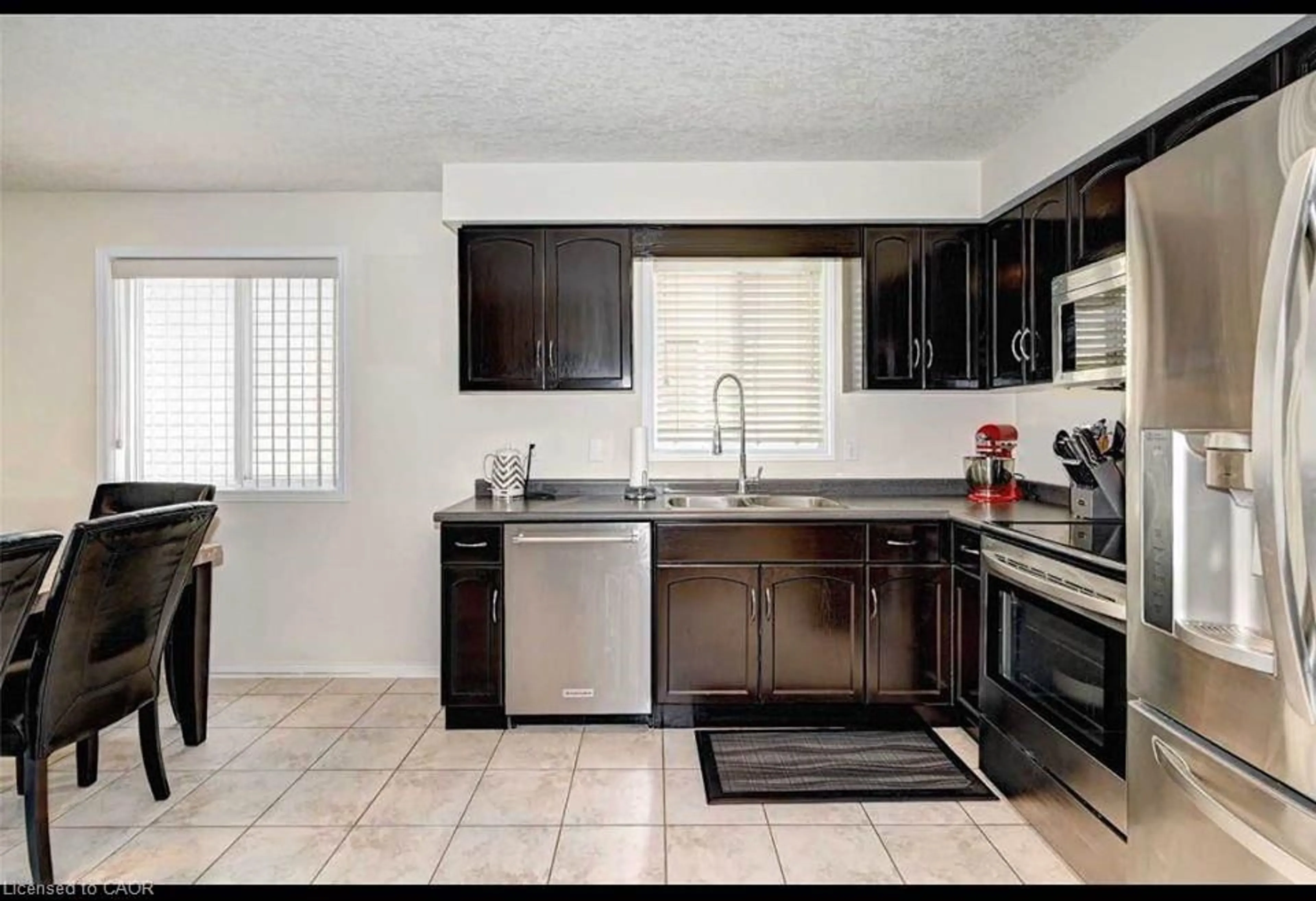 Standard kitchen, ceramic/tile floor for 130 Upper Mercer St, Kitchener Ontario N2A 4N2