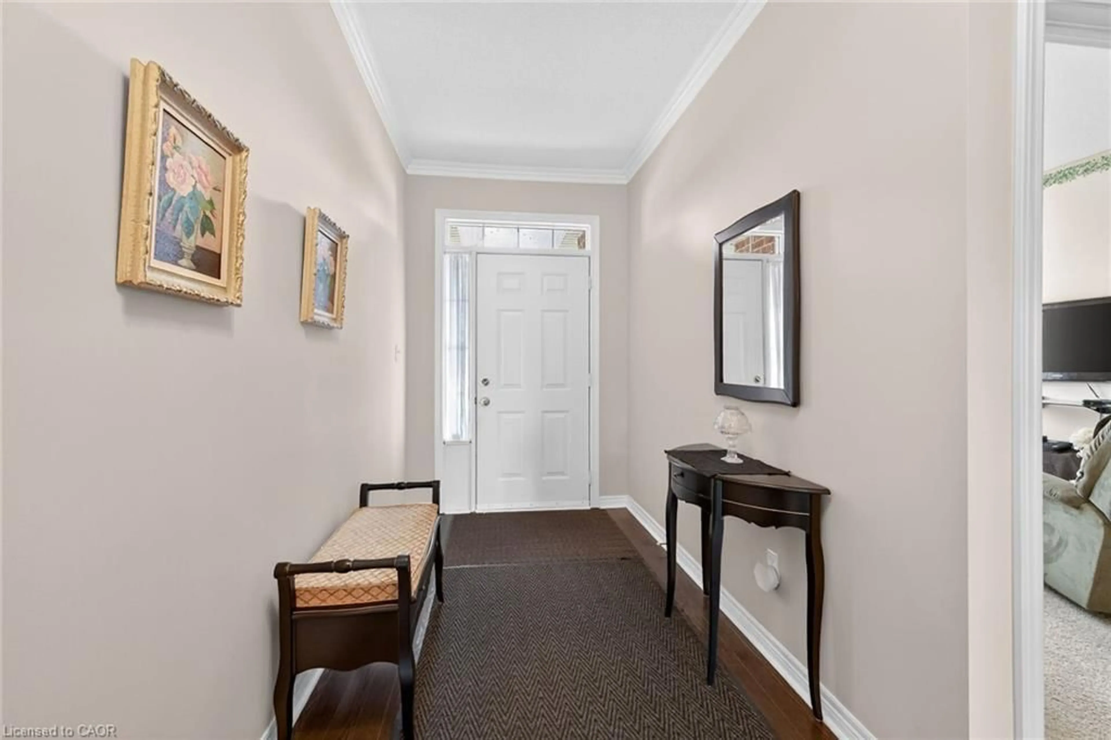 Indoor foyer for 44 Twentyplace Blvd, Mount Hope Ontario L0R 1W0