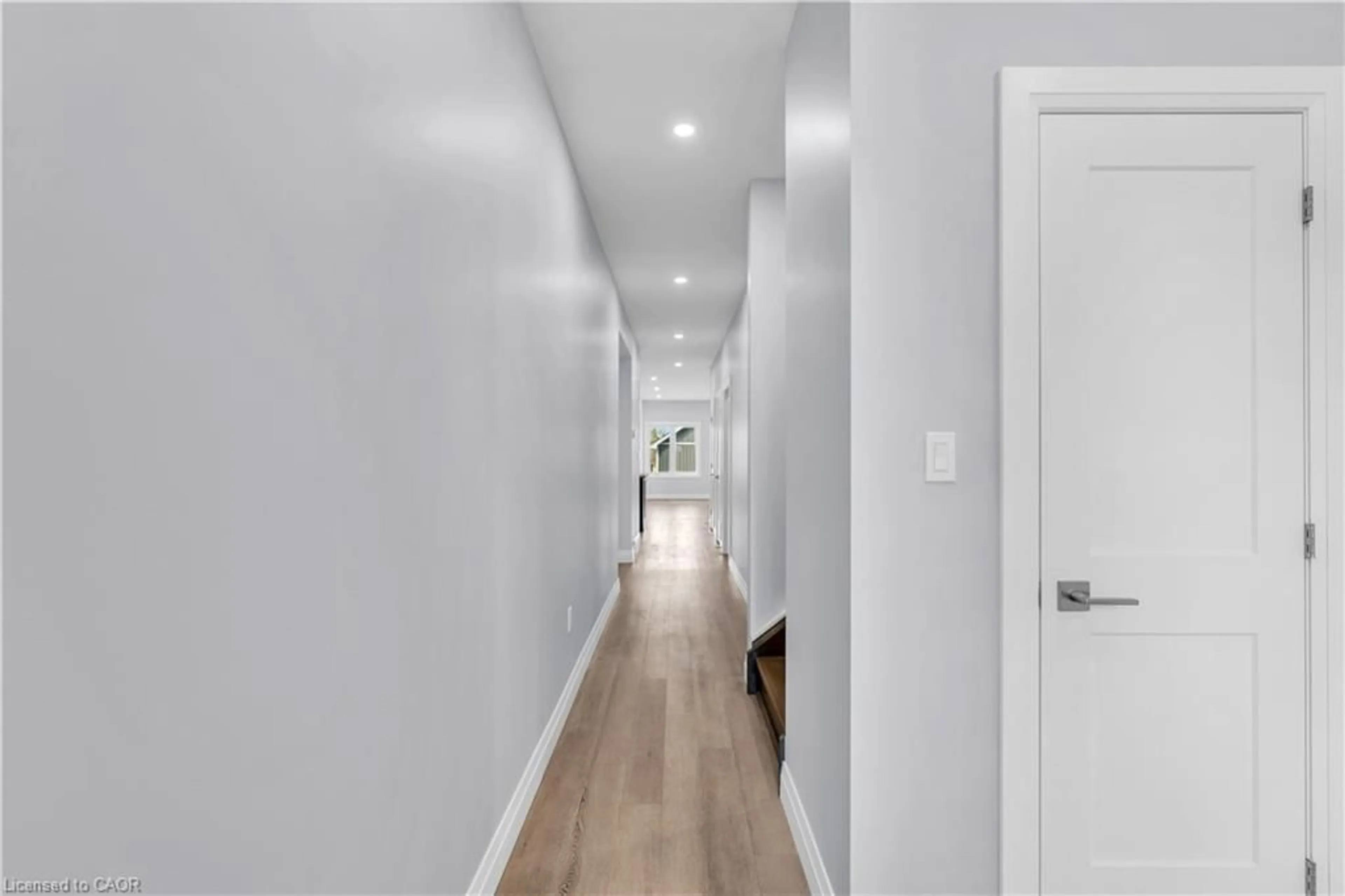 Indoor entryway for 275 James St #20, St. Marys Ontario N4X 1C6
