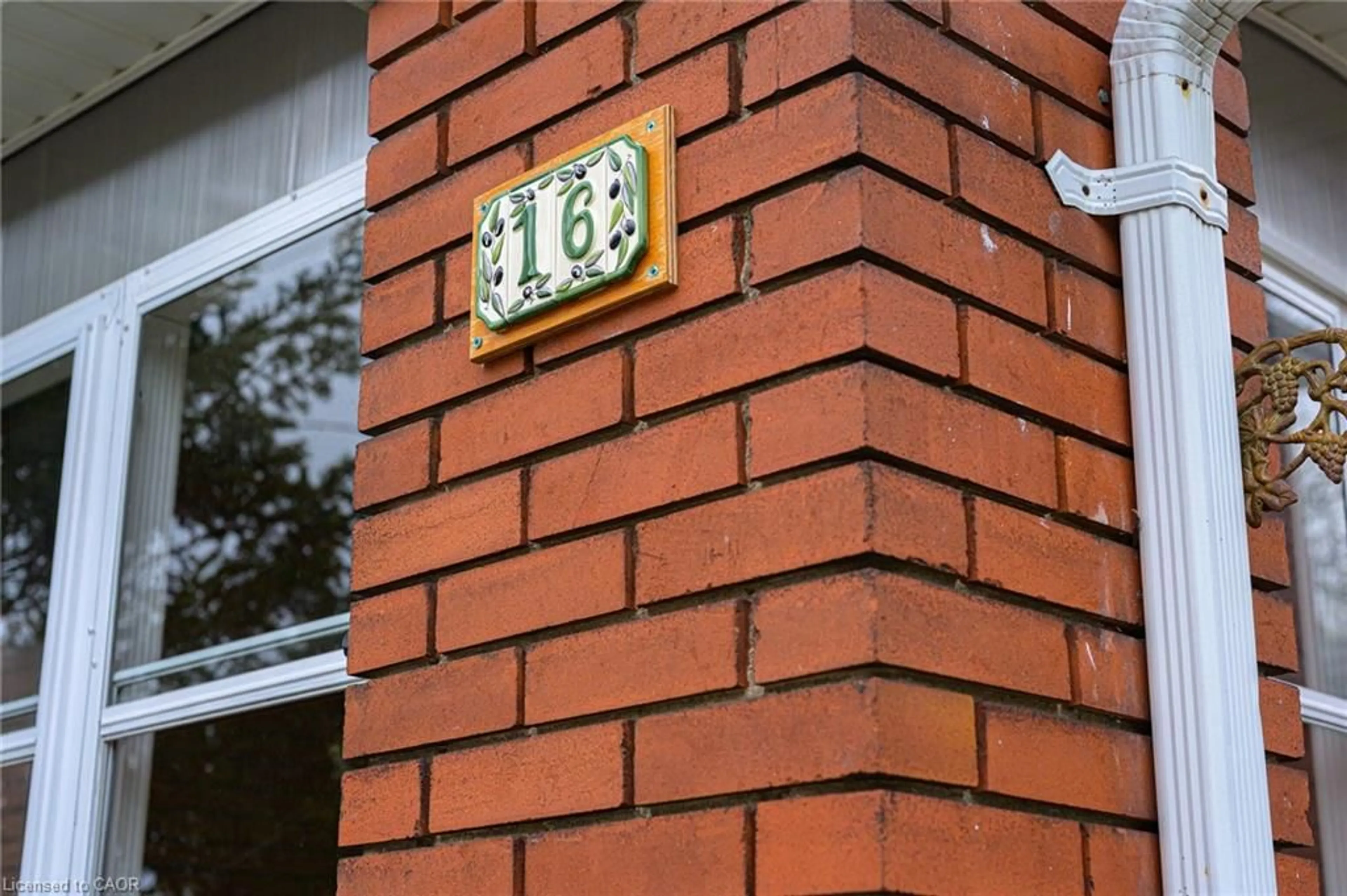 Home with brick exterior material, building for 16 Borden Ave, Kitchener Ontario N2H 3J1