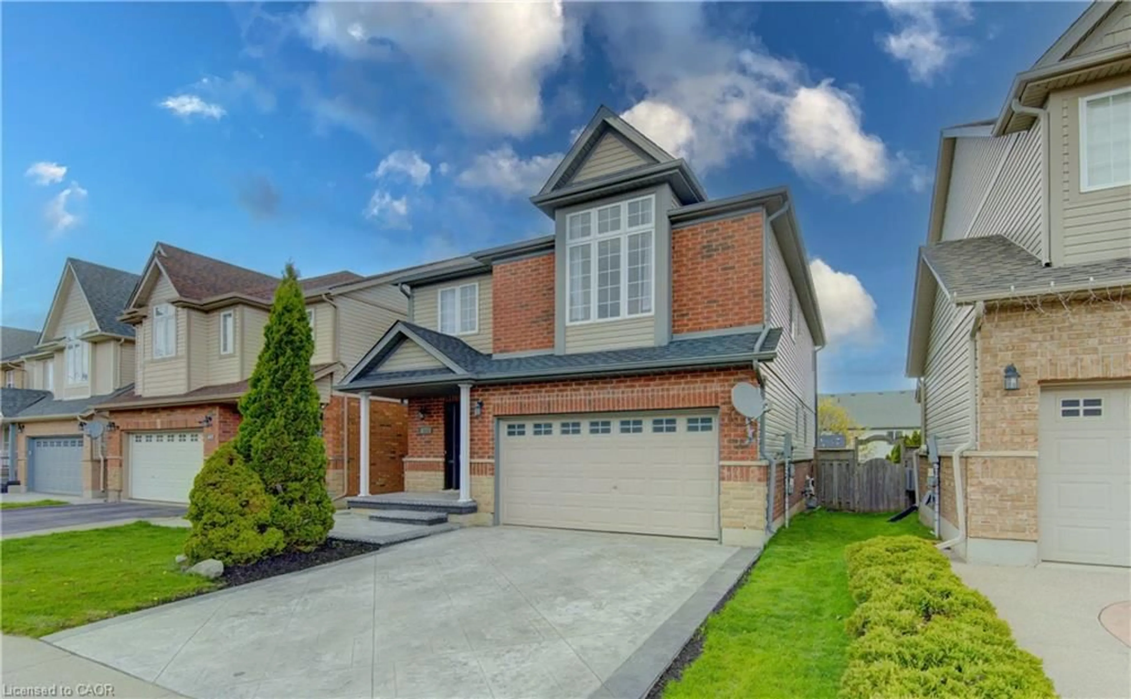 Home with brick exterior material, street for 425 Sauve Cres, Waterloo Ontario N2T 2Y8