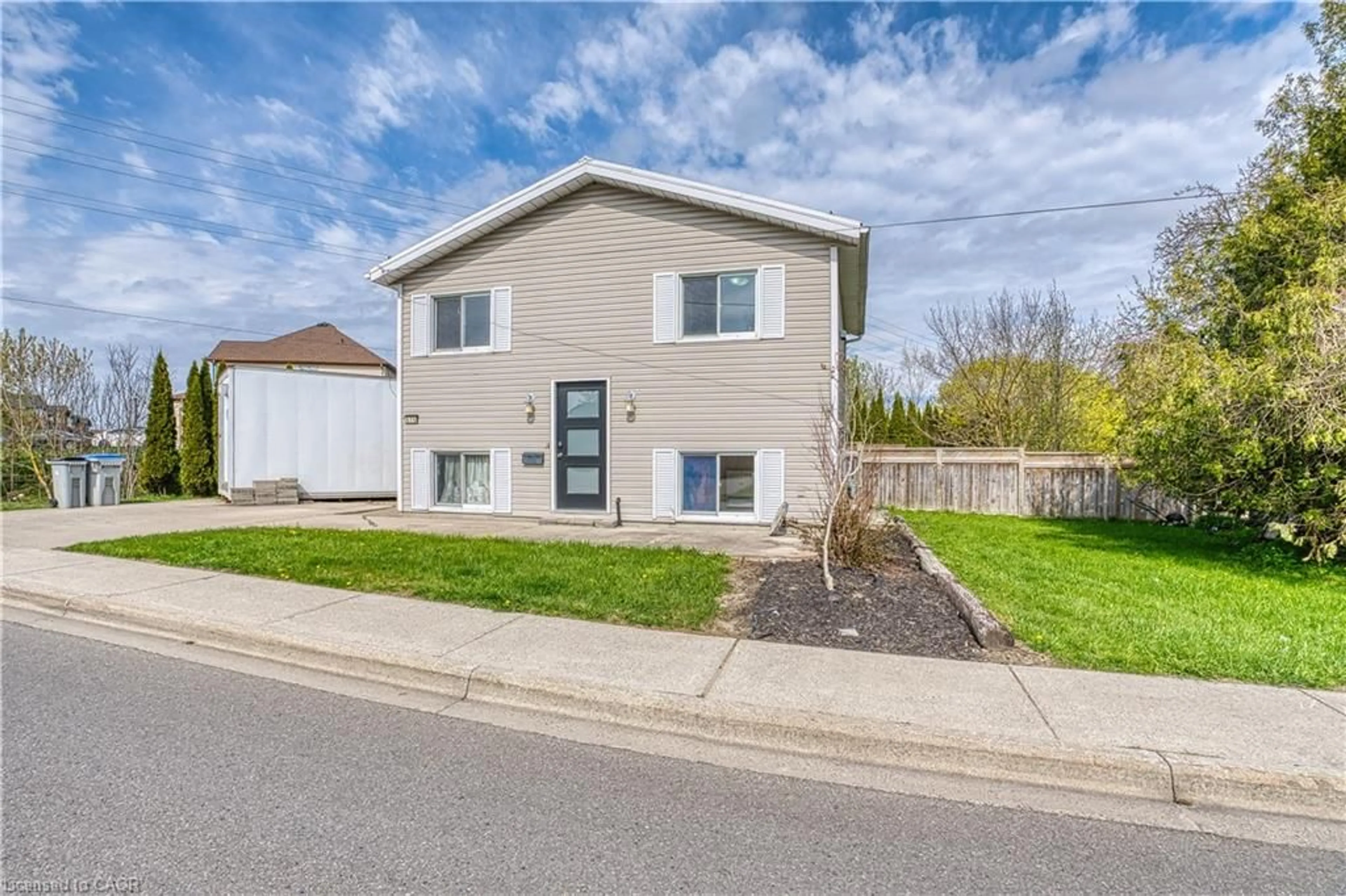Unknown for 575 Salisbury Ave, Listowel Ontario N4W 1Y8
