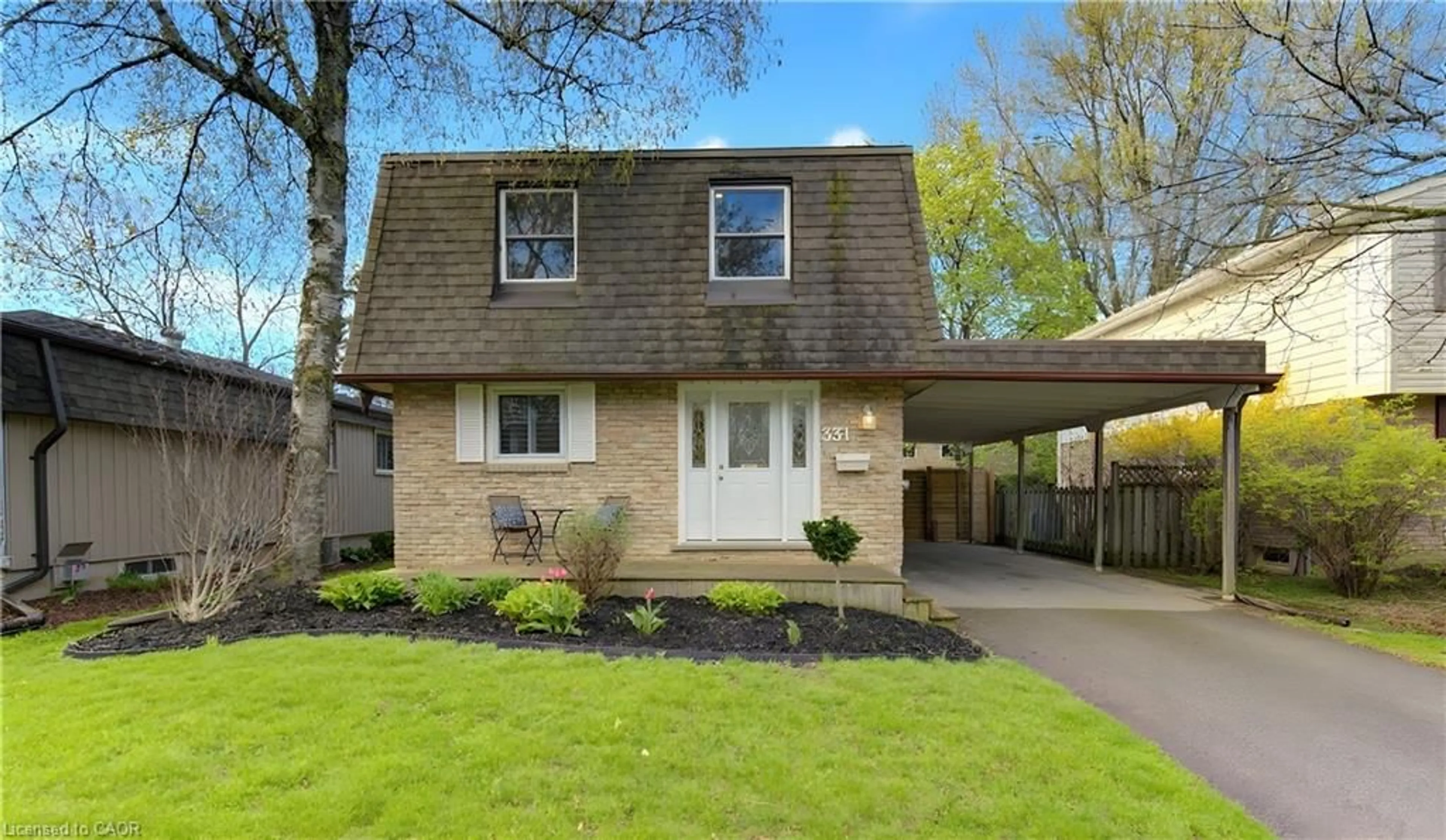 Home with vinyl exterior material, street for 331 Dansbury Dr, Waterloo Ontario N2K 2M1