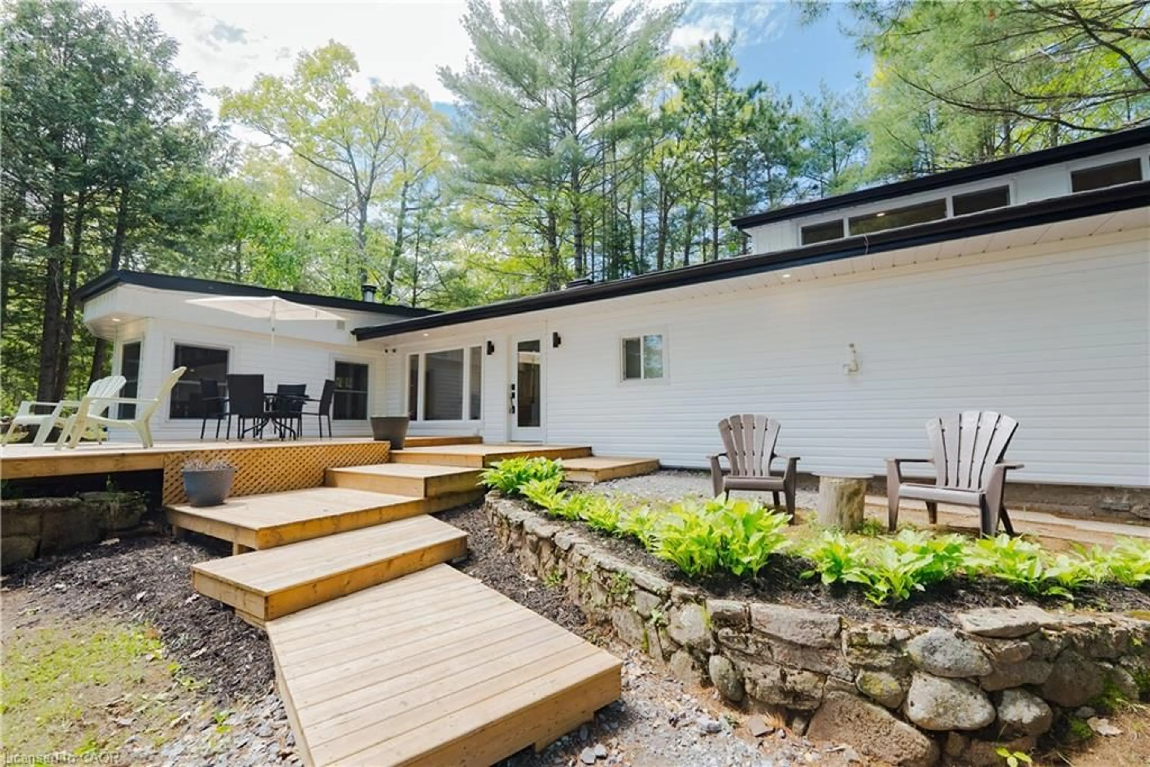 Patio, mountain view for 847 West Kosh Rd, Havelock Ontario K0L 2H0