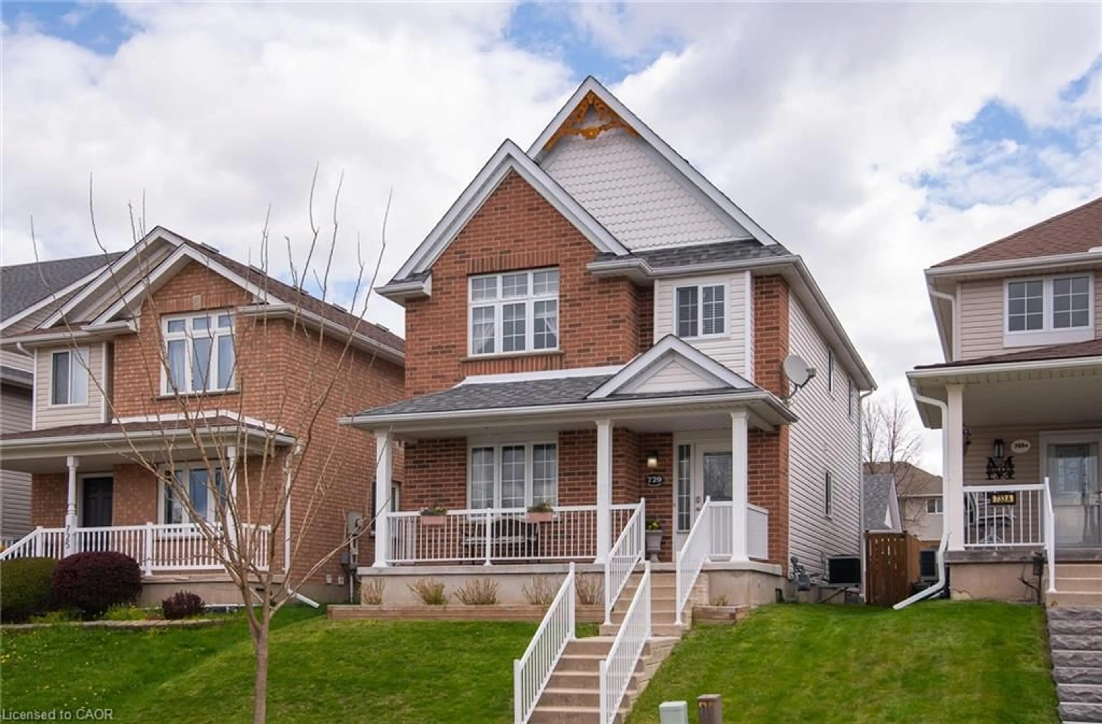 Home with brick exterior material, street for 729 Brandenburg Blvd, Waterloo Ontario N2T 2V4