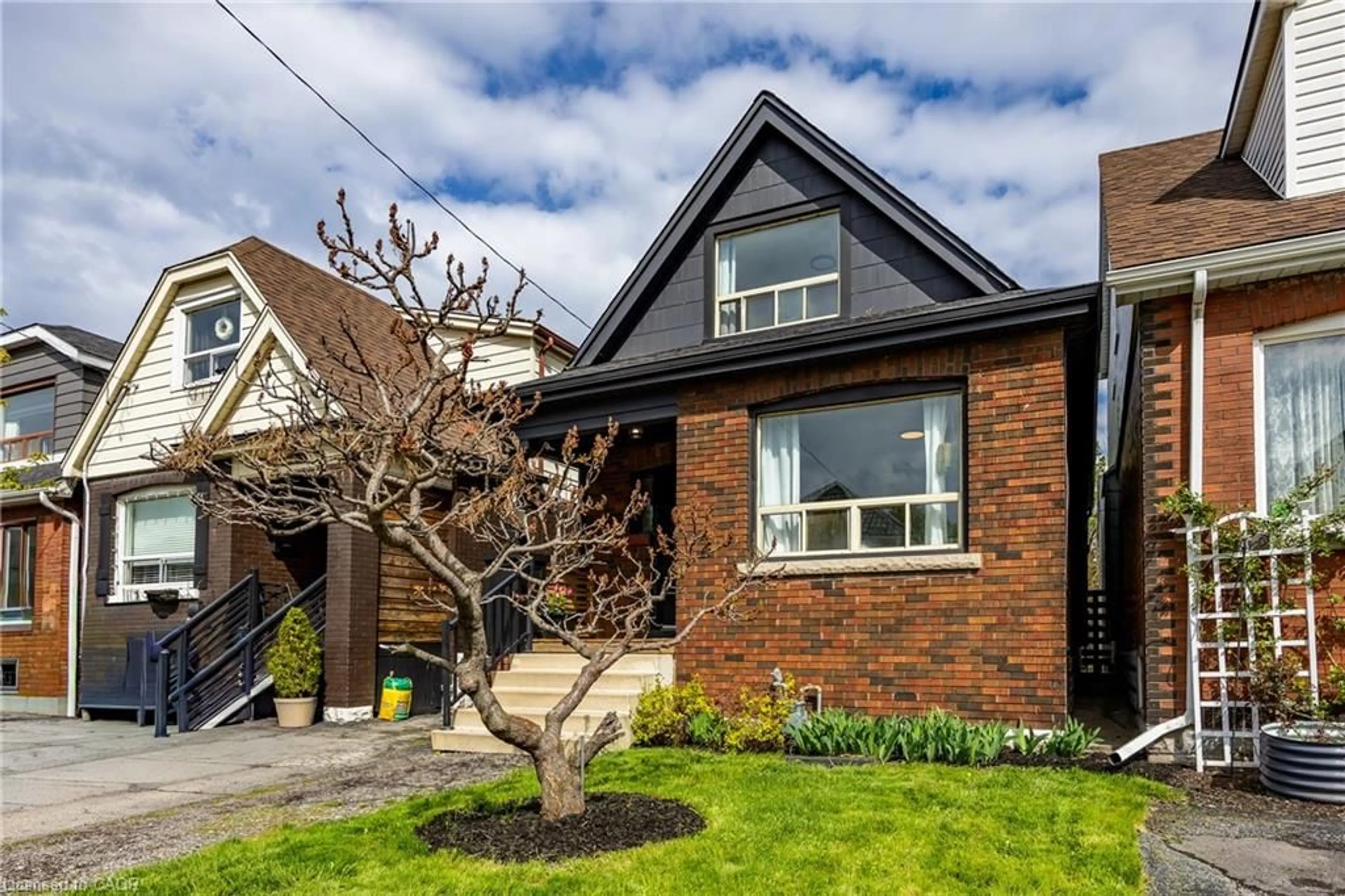 Home with brick exterior material, street for 158 Balsam Ave, Hamilton Ontario L8L 6Y5