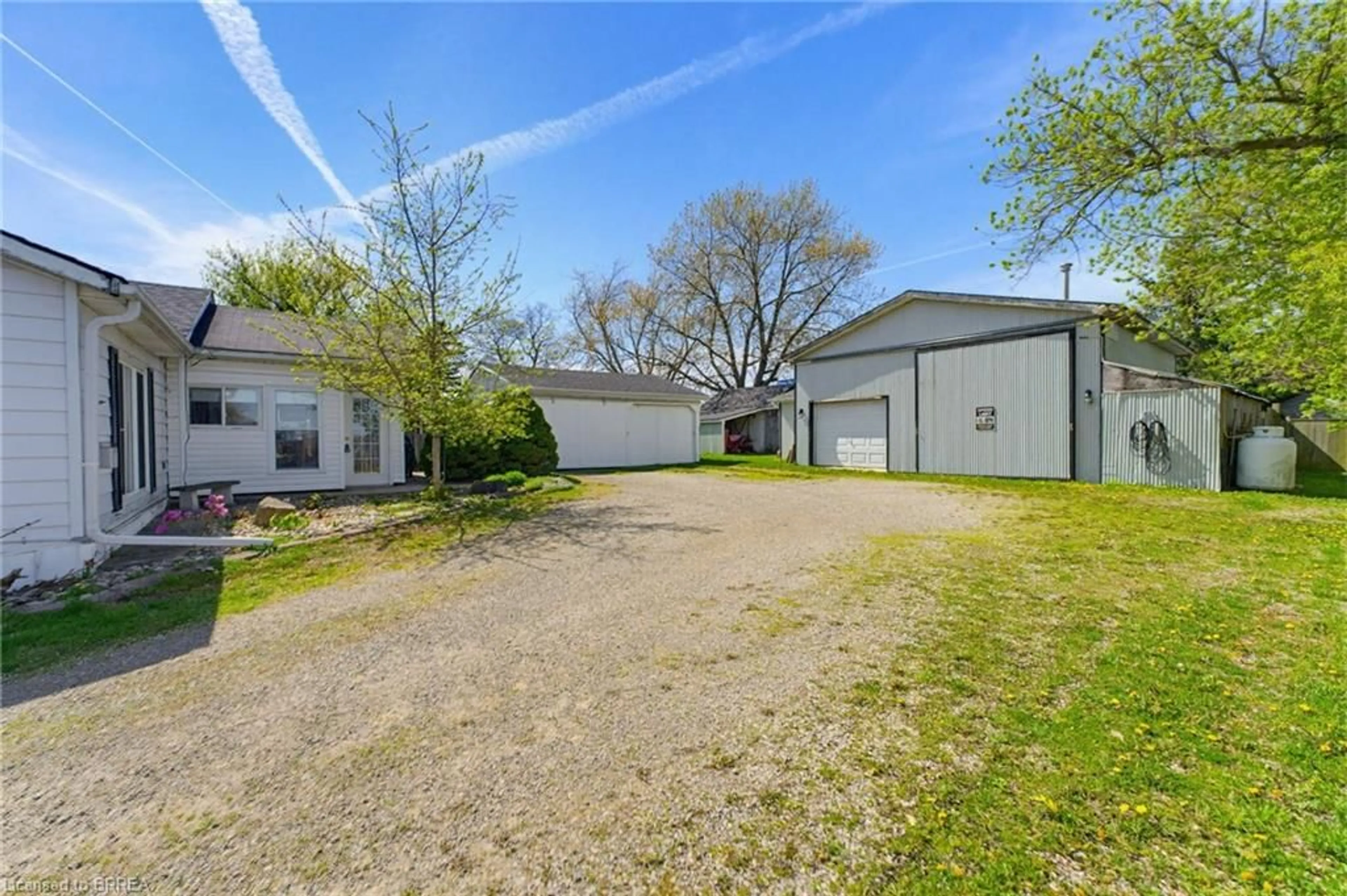 A pic from outside/outdoor area/front of a property/back of a property/a pic from drone, unknown for 2903 Haldimand Road 9 Rd, York Ontario N0A 1R0