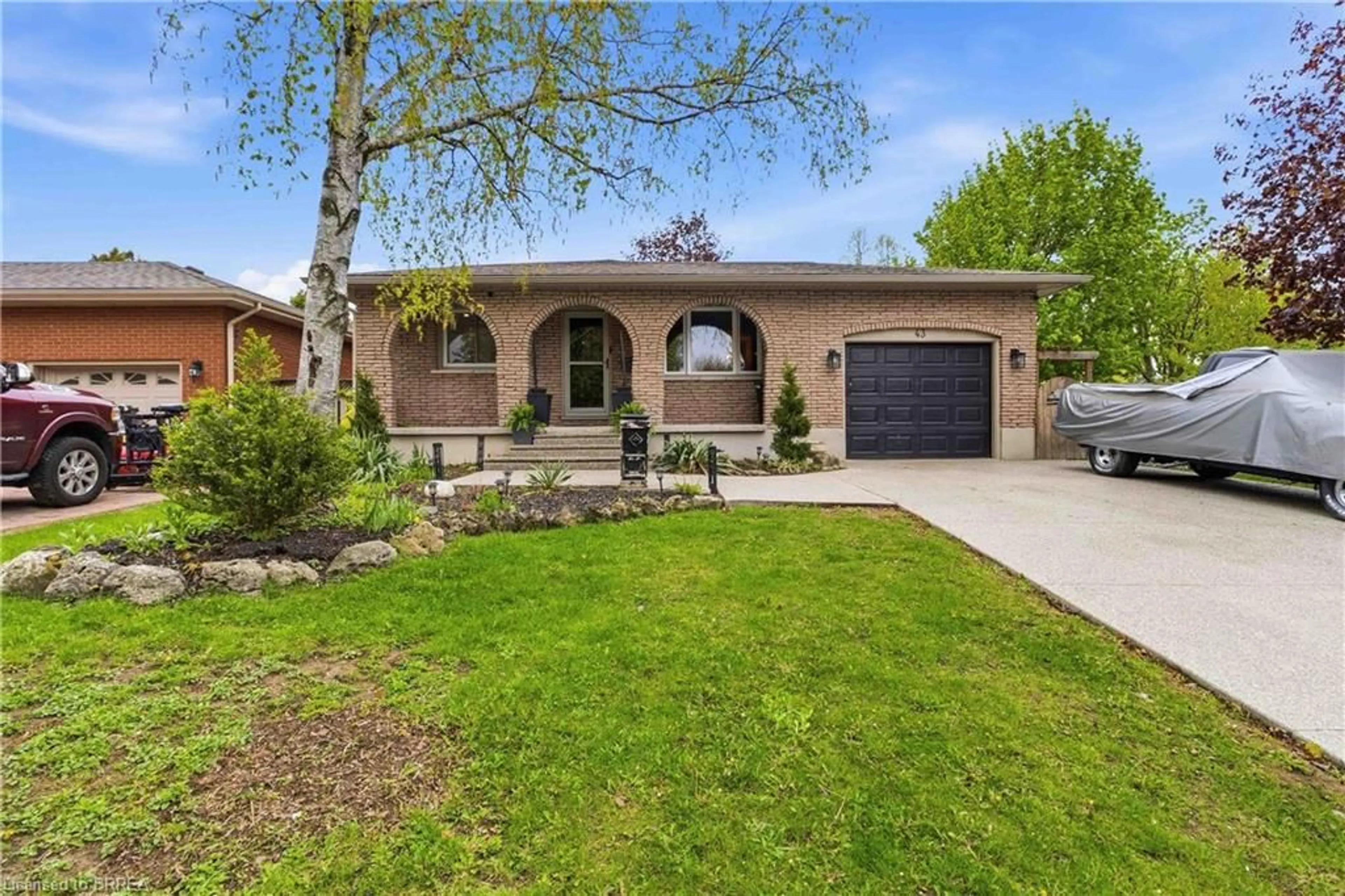 Home with brick exterior material, street for 43 Brisbane Blvd, Brantford Ontario N3S 4K9
