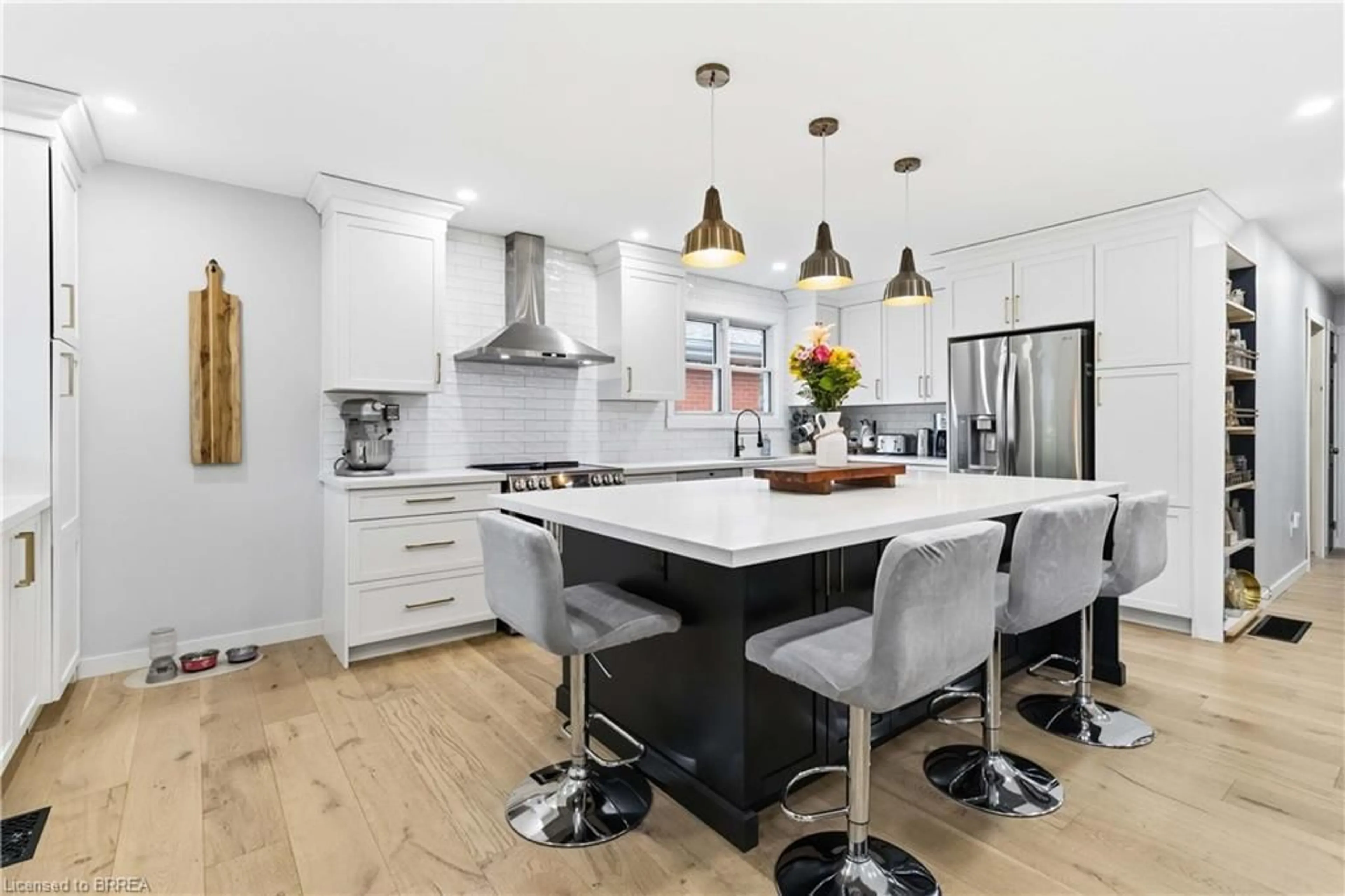 Open concept kitchen, unknown for 43 Brisbane Blvd, Brantford Ontario N3S 4K9