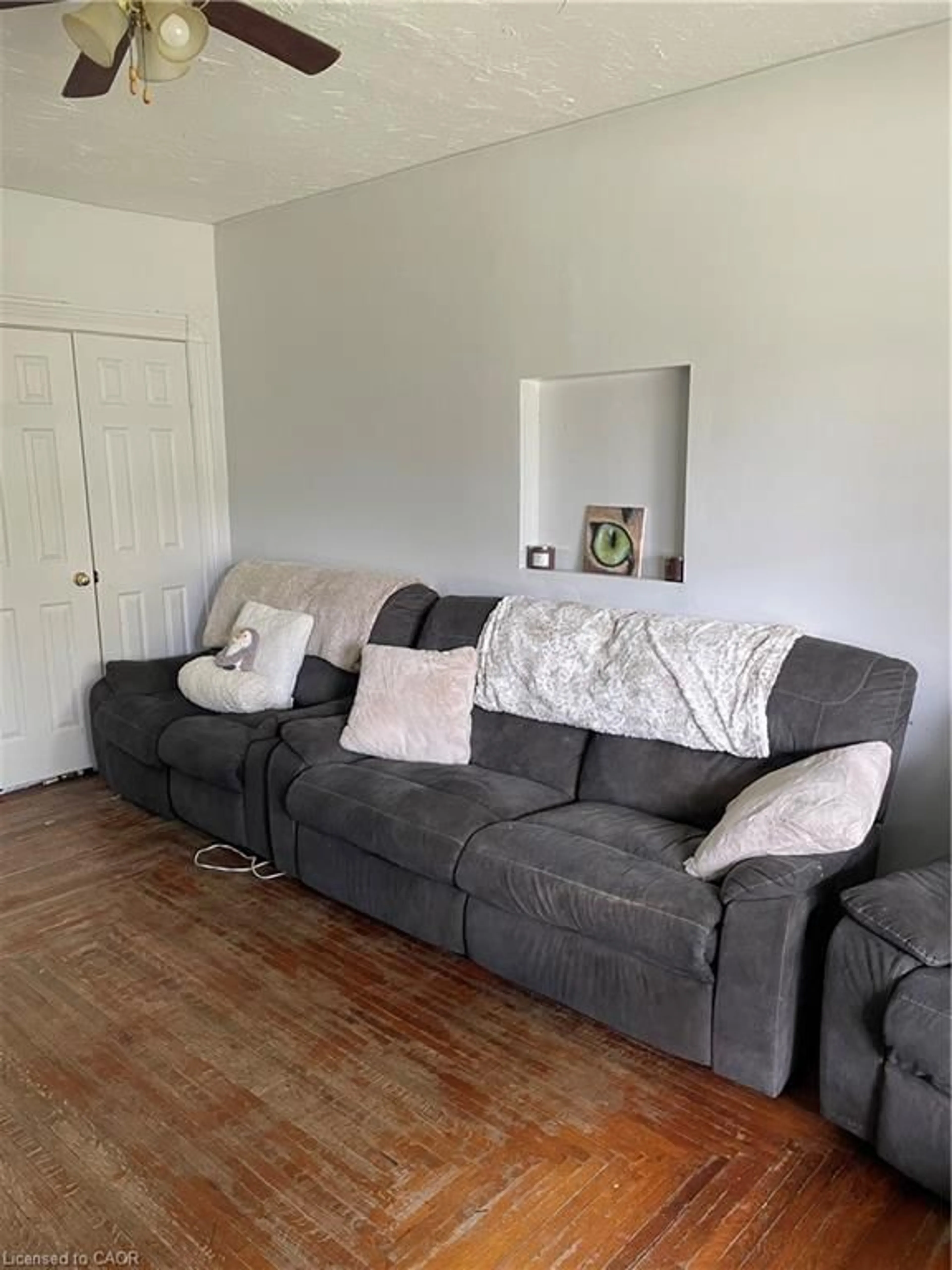 Living room with furniture, unknown for 54 Ellis St, Port Rowan Ontario N0E 1M0