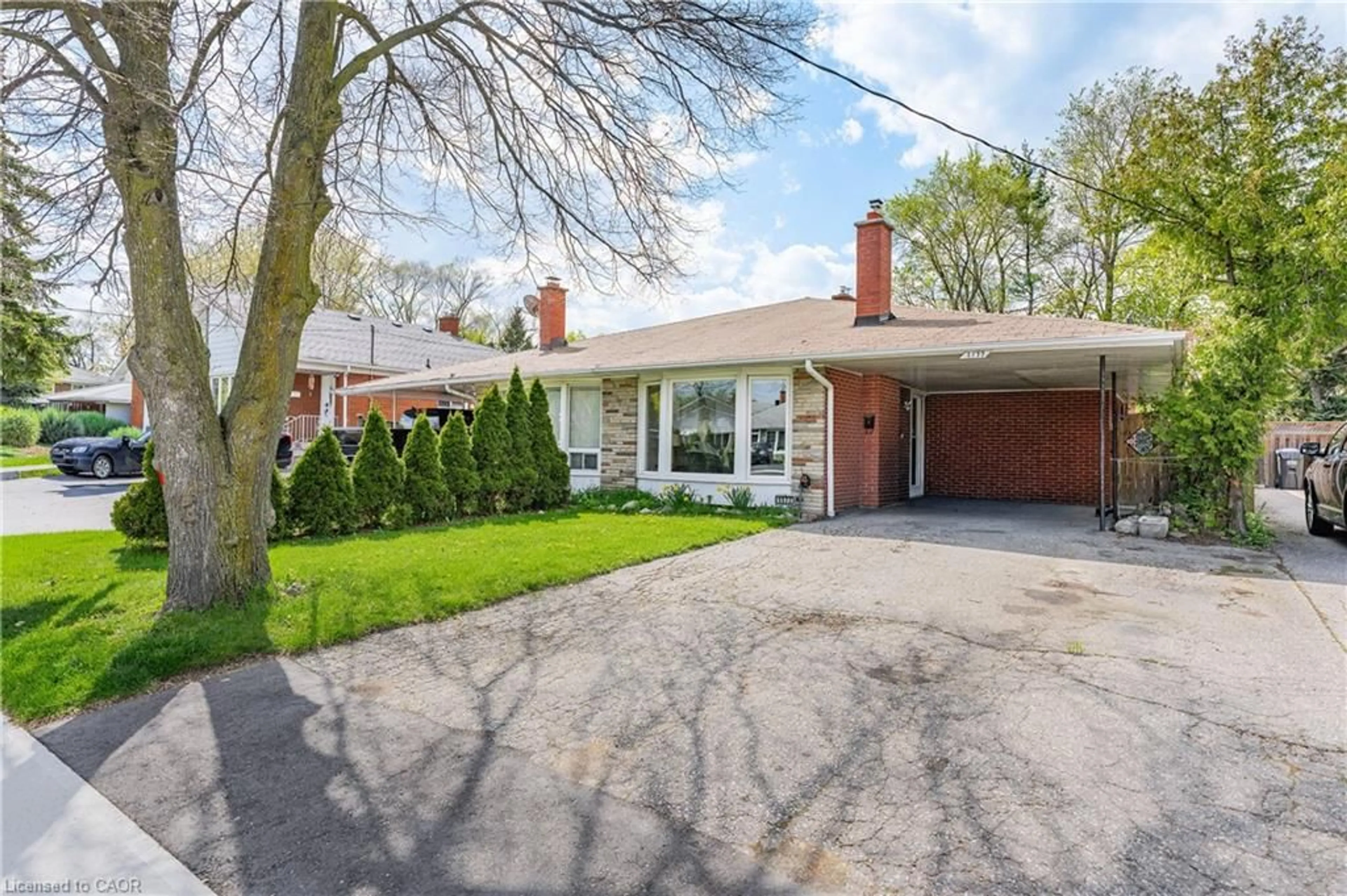 Home with brick exterior material, street for 1177 Westerdam Rd, Mississauga Ontario L4Y 2H3