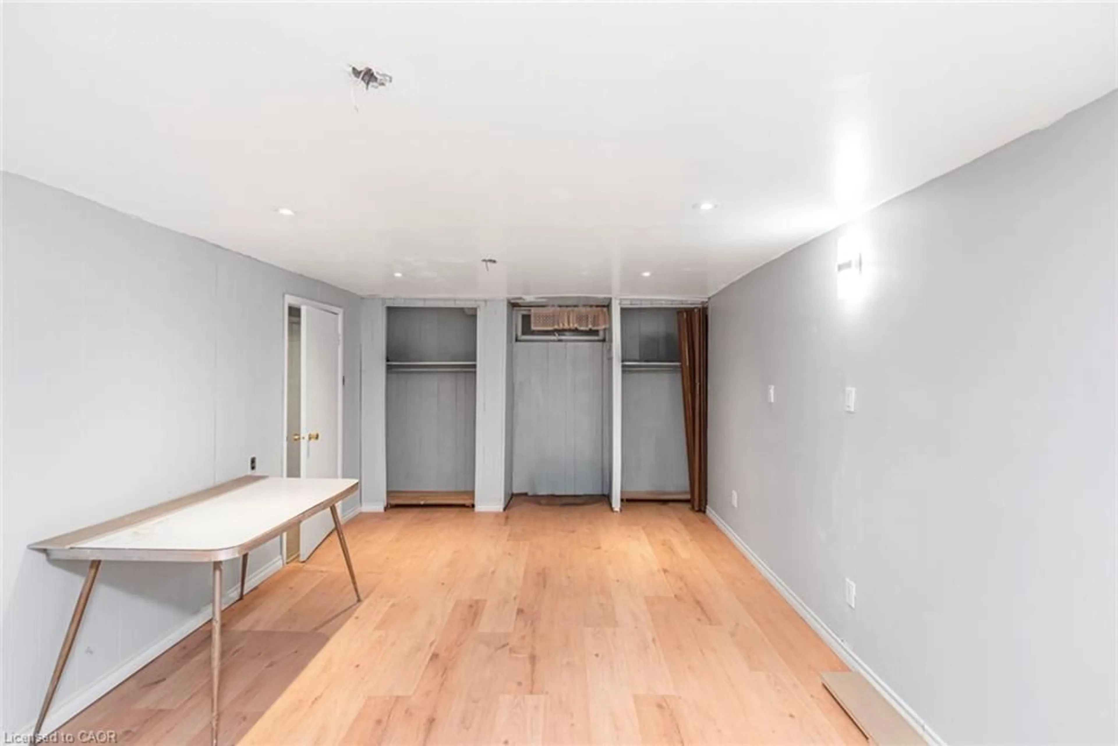A pic of a room for 112 Nash Rd, Hamilton Ontario L8K 4J7