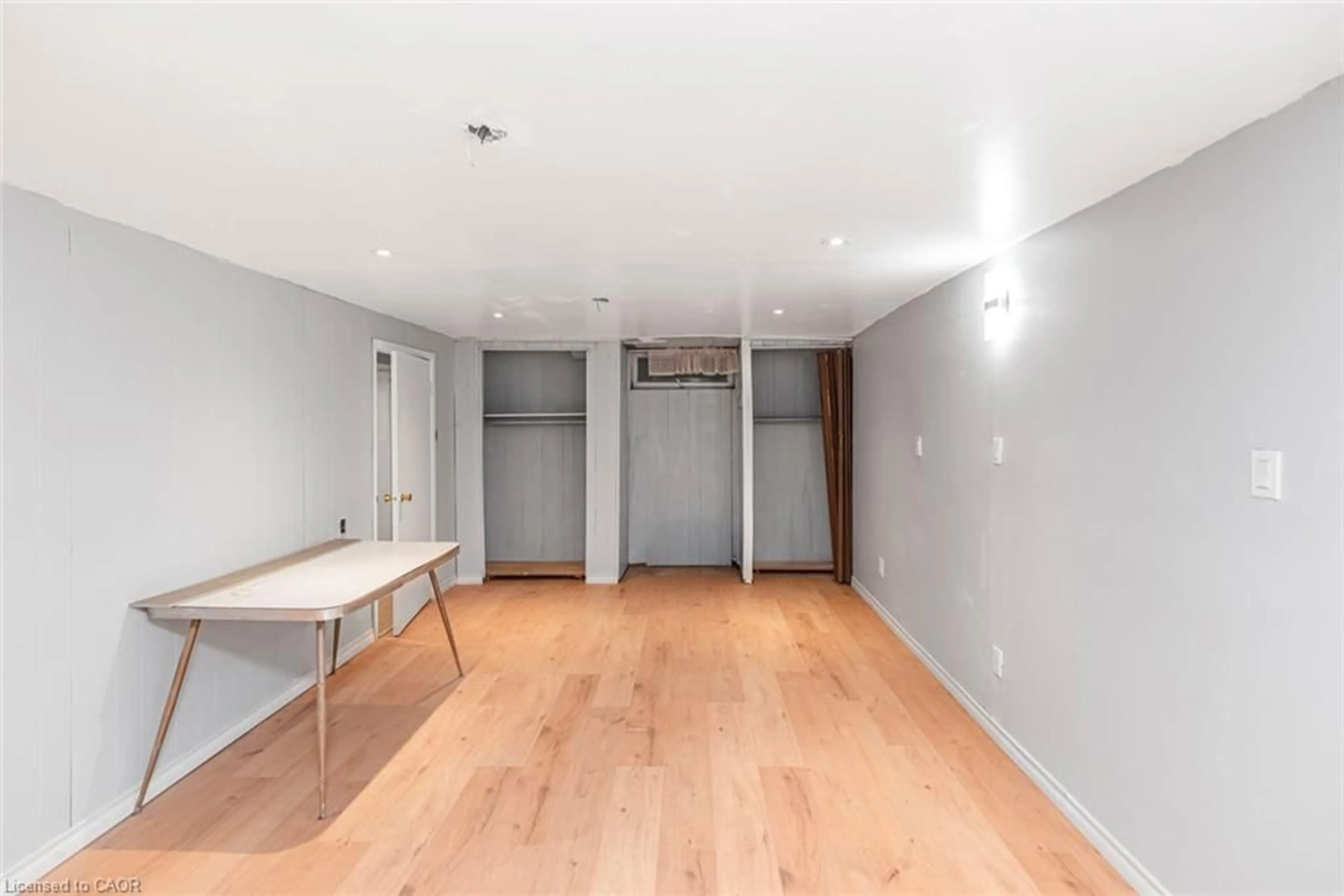 A pic of a room for 112 Nash Rd, Hamilton Ontario L8K 4J7