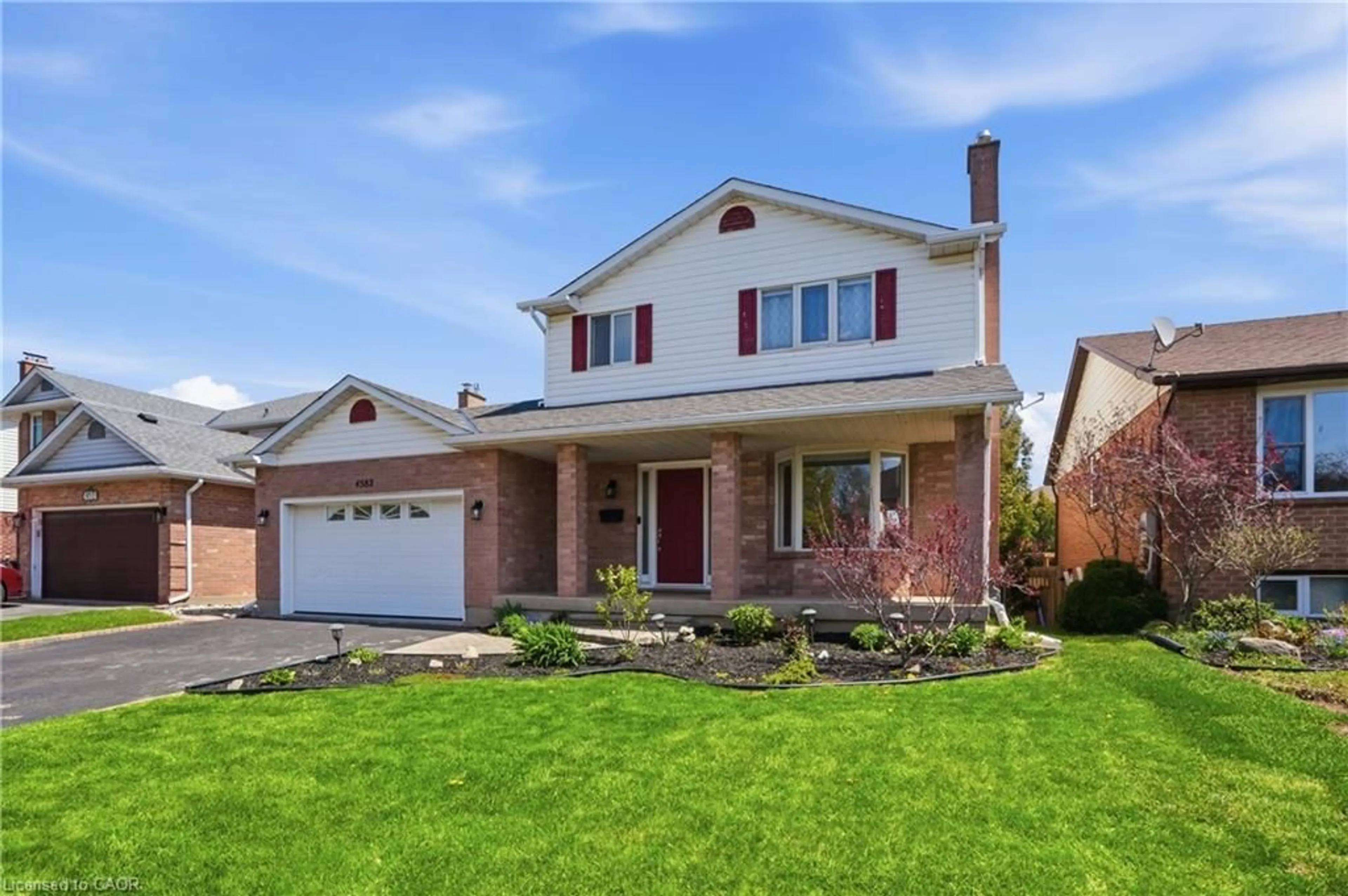 Home with brick exterior material, street for 4582 St Volodymyr Crt, Beamsville Ontario L3J 0B5