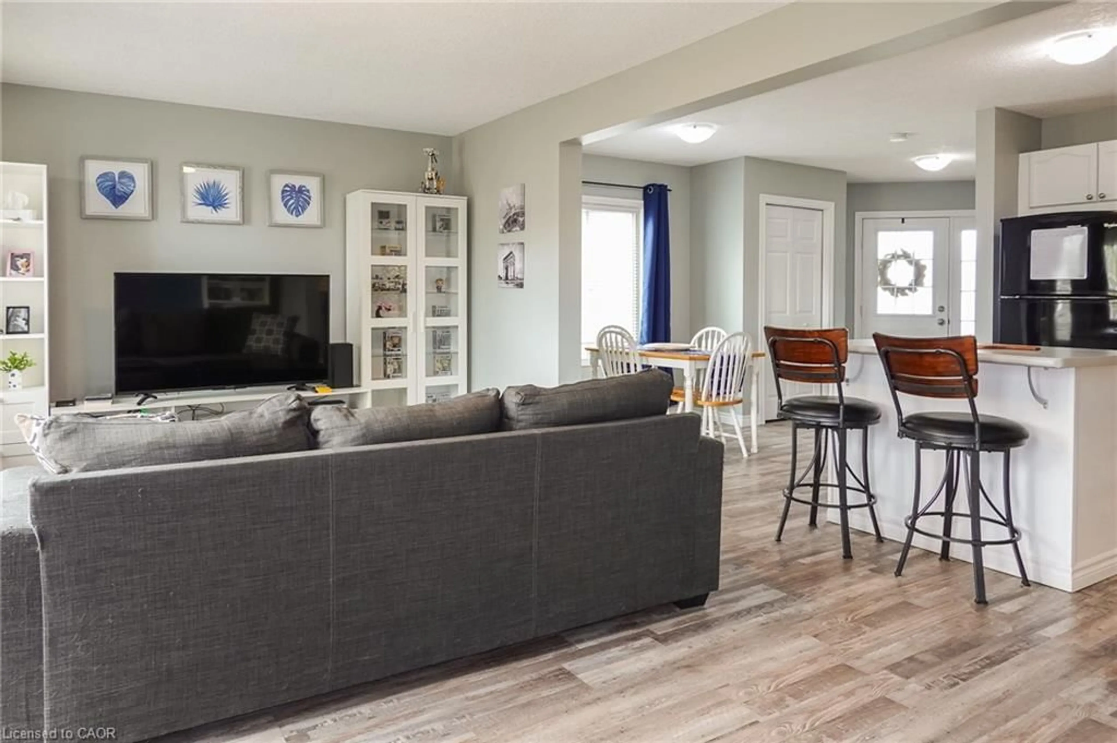 Living room with furniture, unknown for 652 Salisbury Ave, Listowel Ontario N4W 1Y9