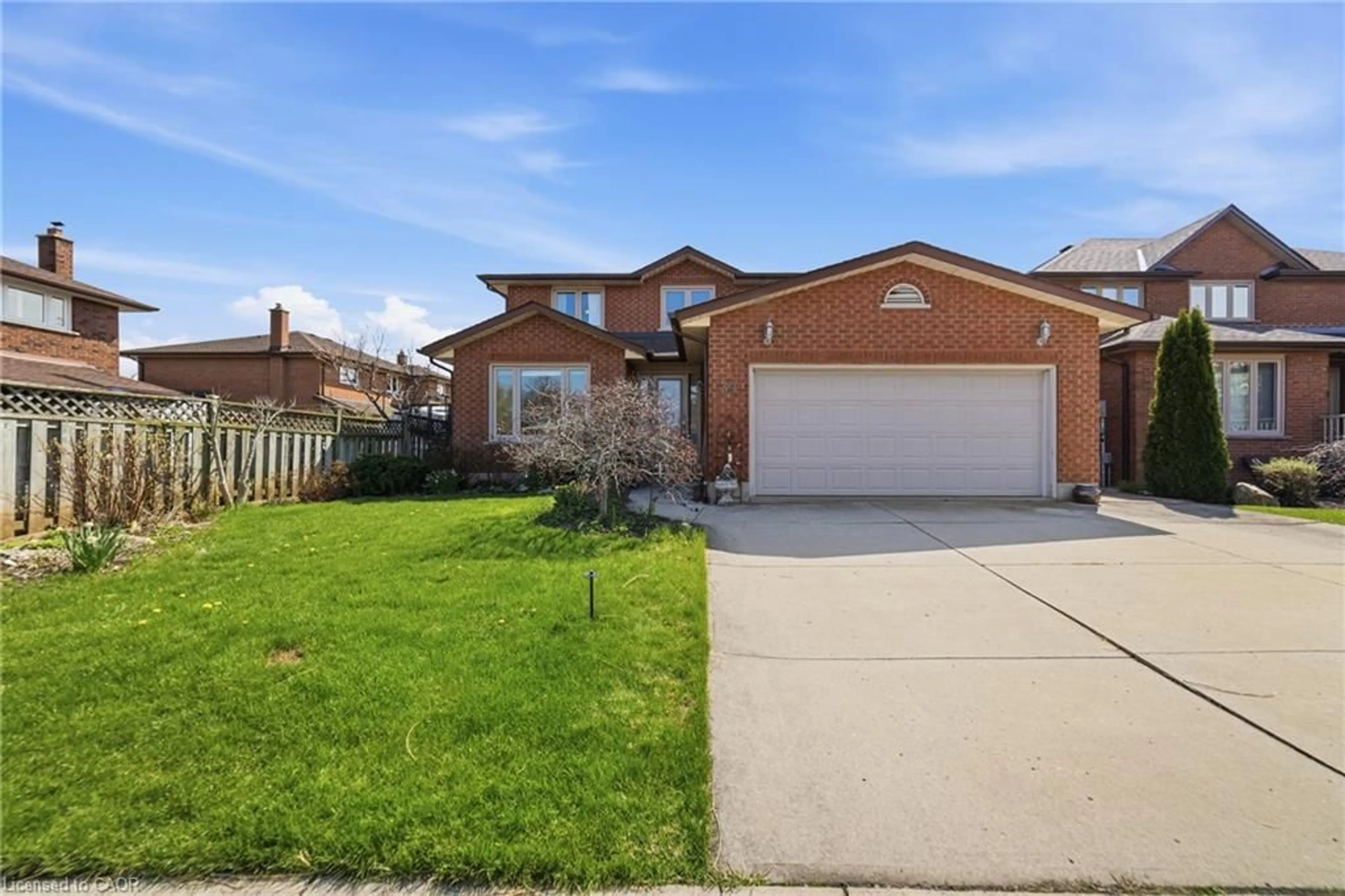Home with brick exterior material, street for 39 Valera Dr, Stoney Creek Ontario L8E 4X7