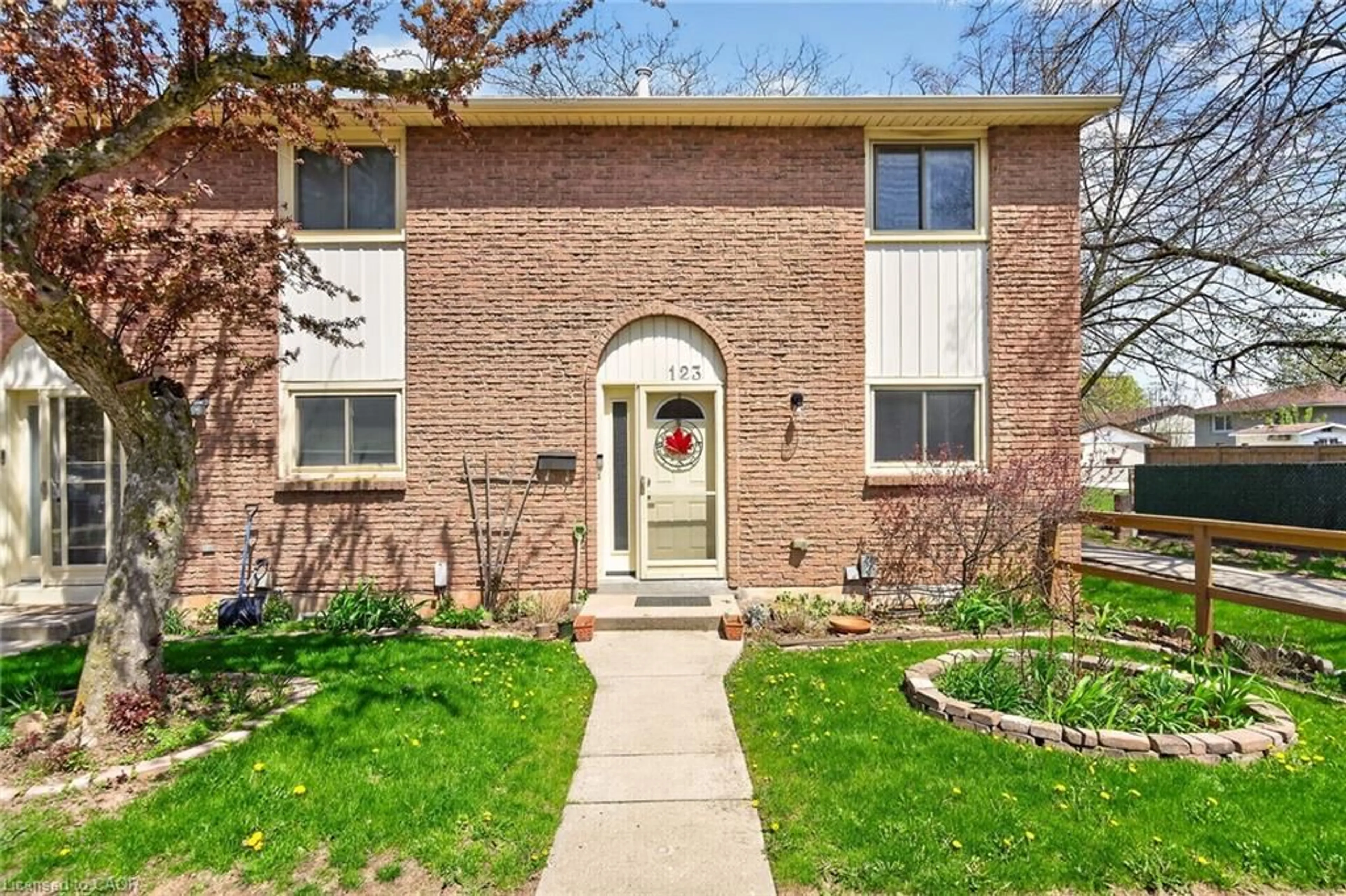 Unknown for 150 Gateshead Cres #123, Hamilton Ontario L8G 4A7