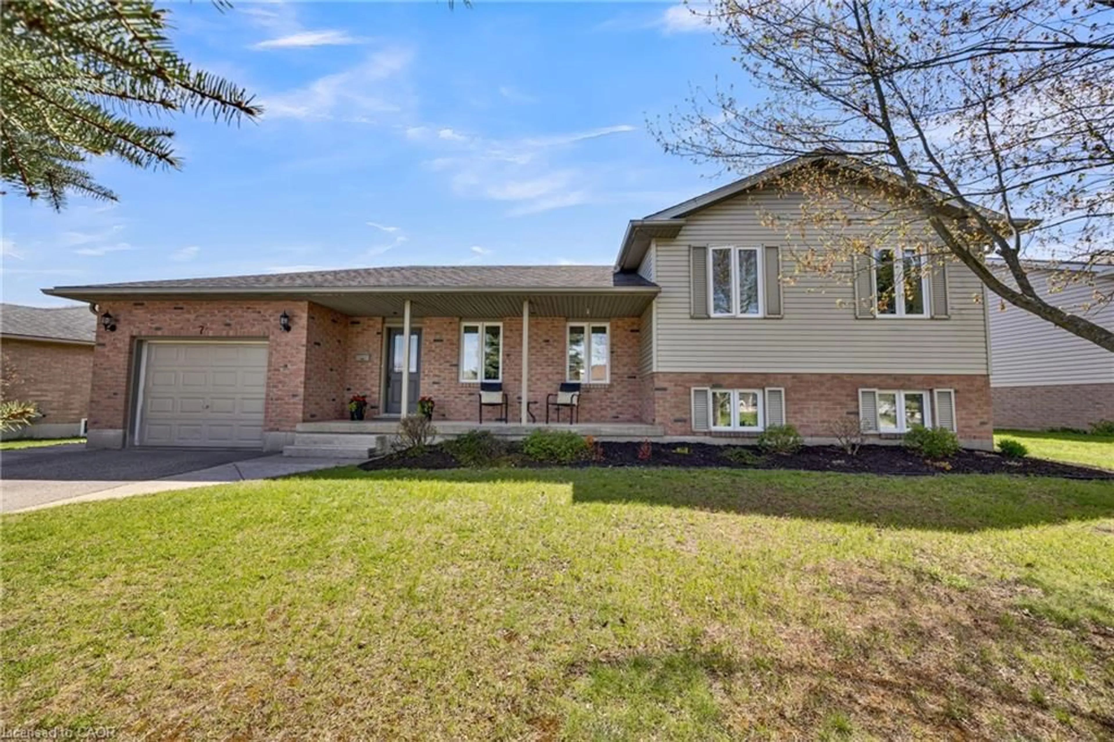 Home with brick exterior material, street for 7 Windemere Ave, Tillsonburg Ontario N4G 5M8