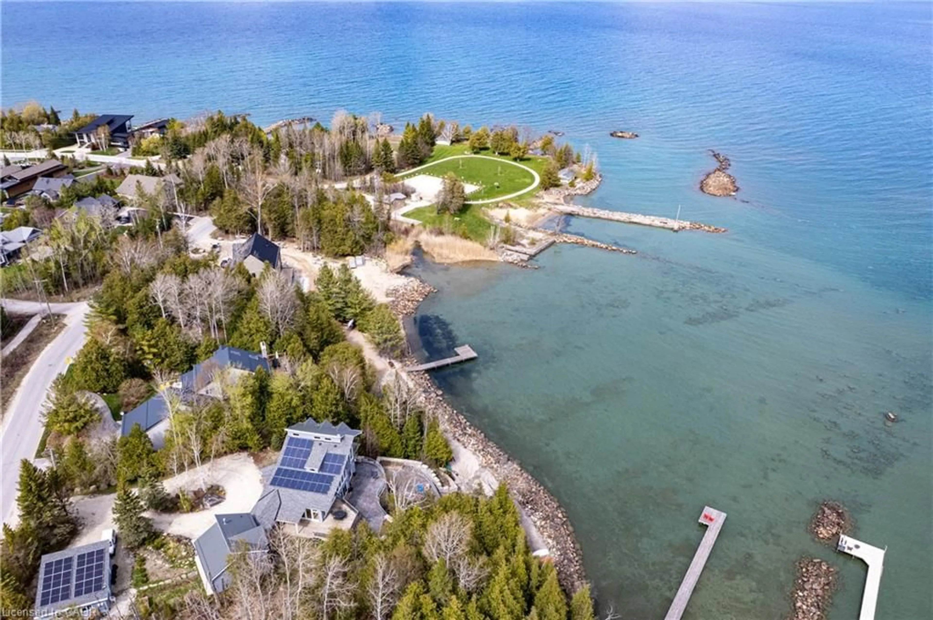 A pic from outside/outdoor area/front of a property/back of a property/a pic from drone, water/lake/river/ocean view for 102 Hammond Cres, Thornbury Ontario N0H 2P0