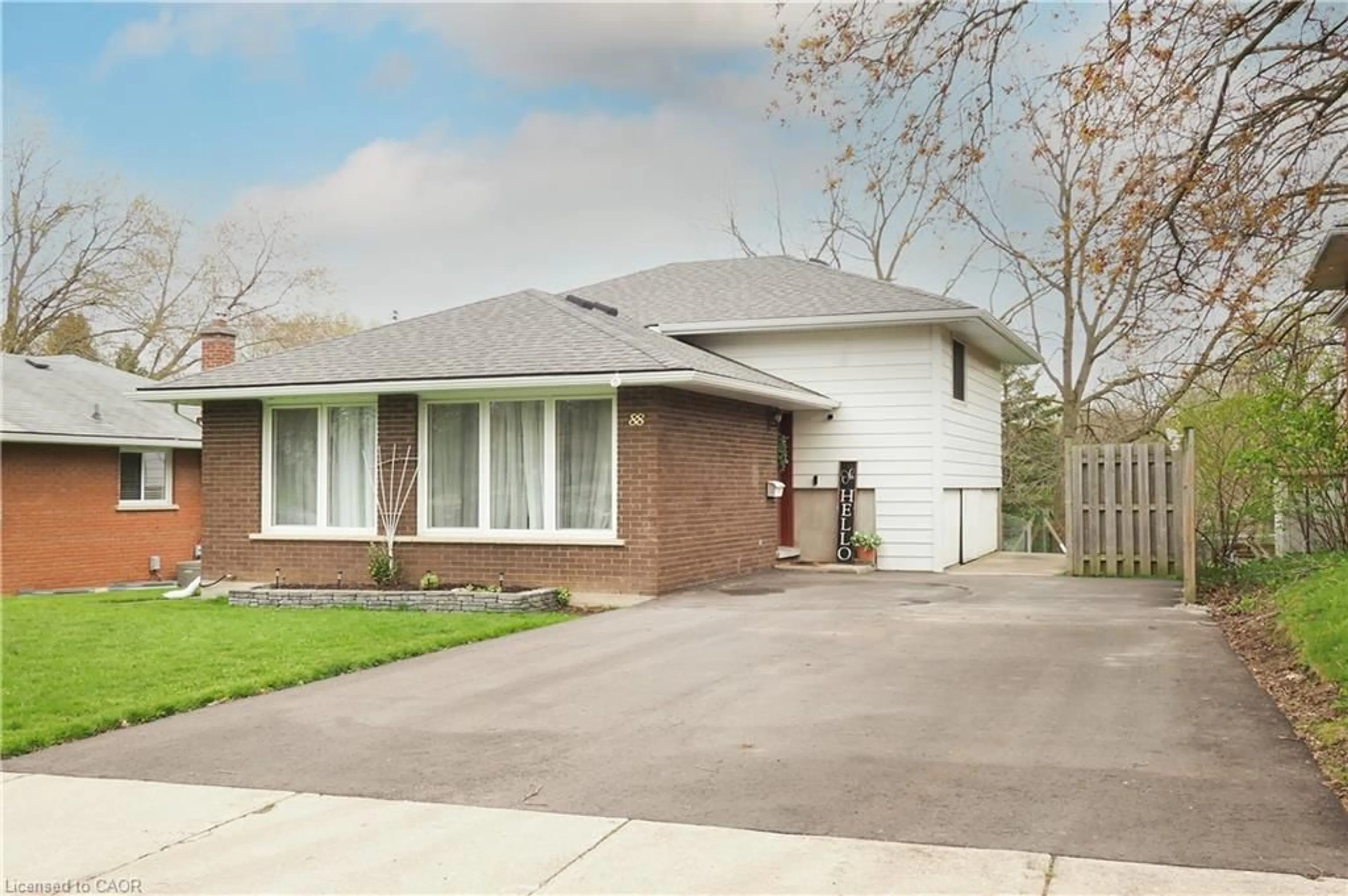 Home with brick exterior material, street for 88 Gilmour Cres, Kitchener Ontario N2M 4N4