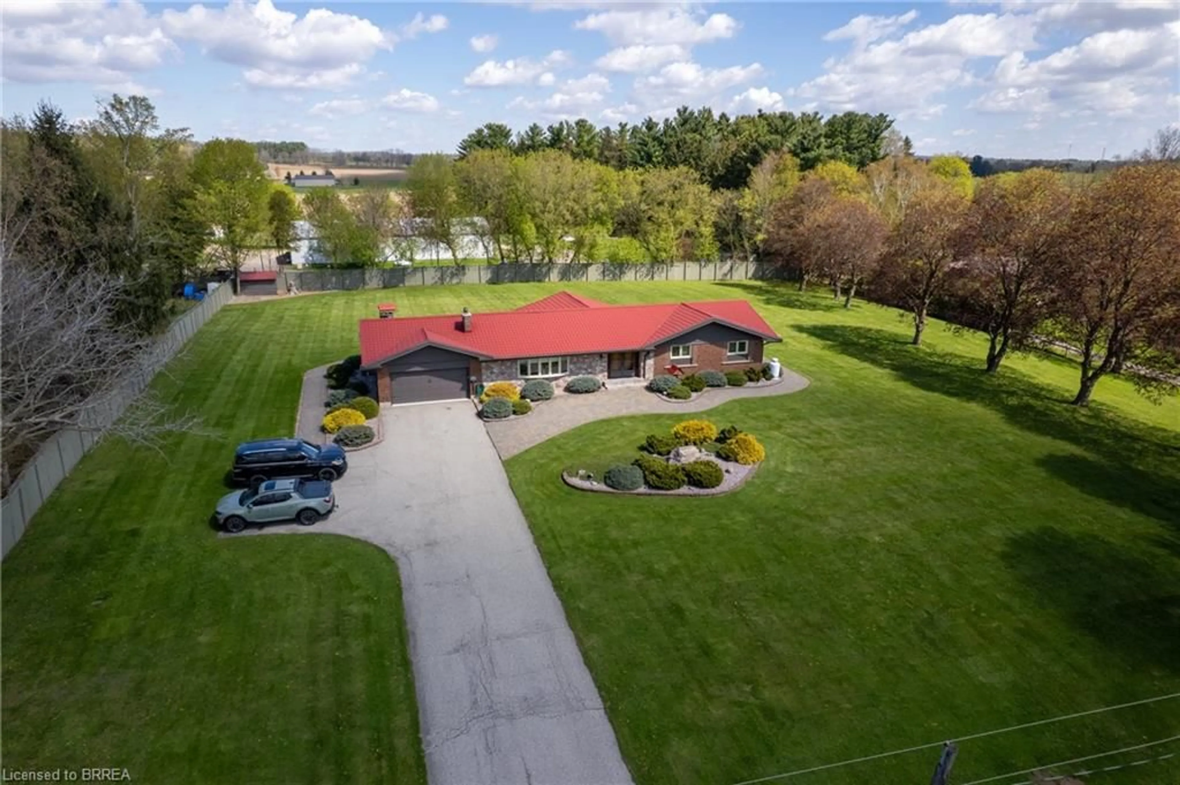 A pic from outside/outdoor area/front of a property/back of a property/a pic from drone, unknown for 473 German School Rd, Paris Ontario N3L 3E1