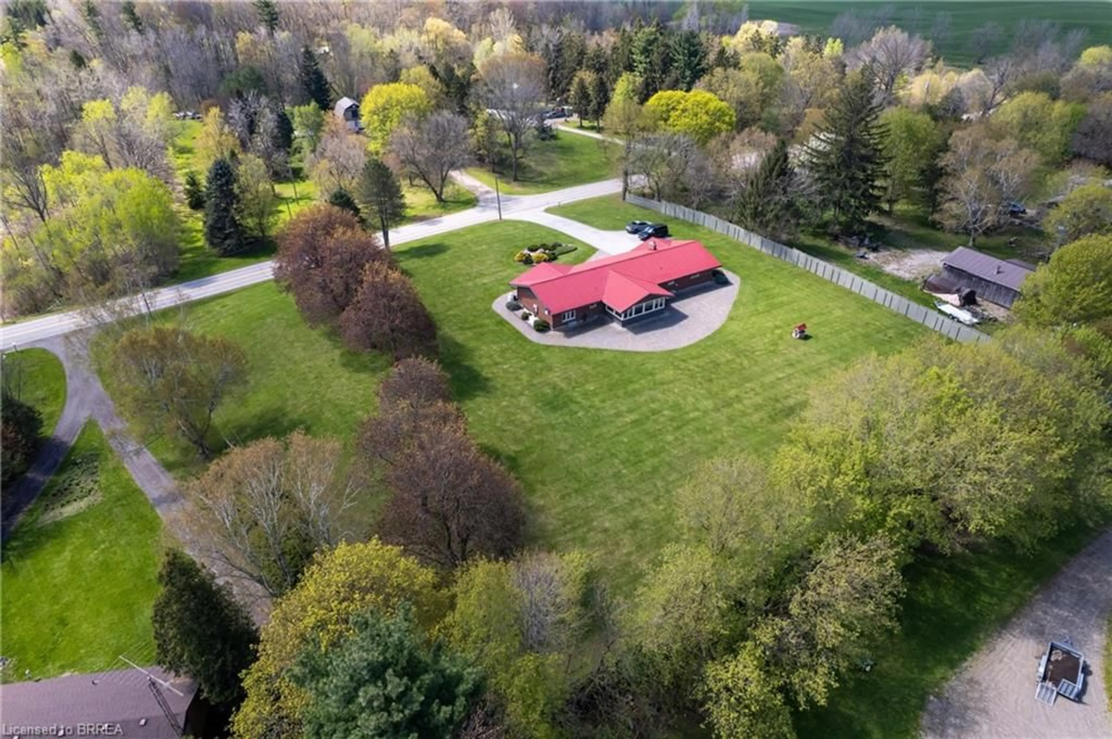 A pic from outside/outdoor area/front of a property/back of a property/a pic from drone, unknown for 473 German School Rd, Paris Ontario N3L 3E1