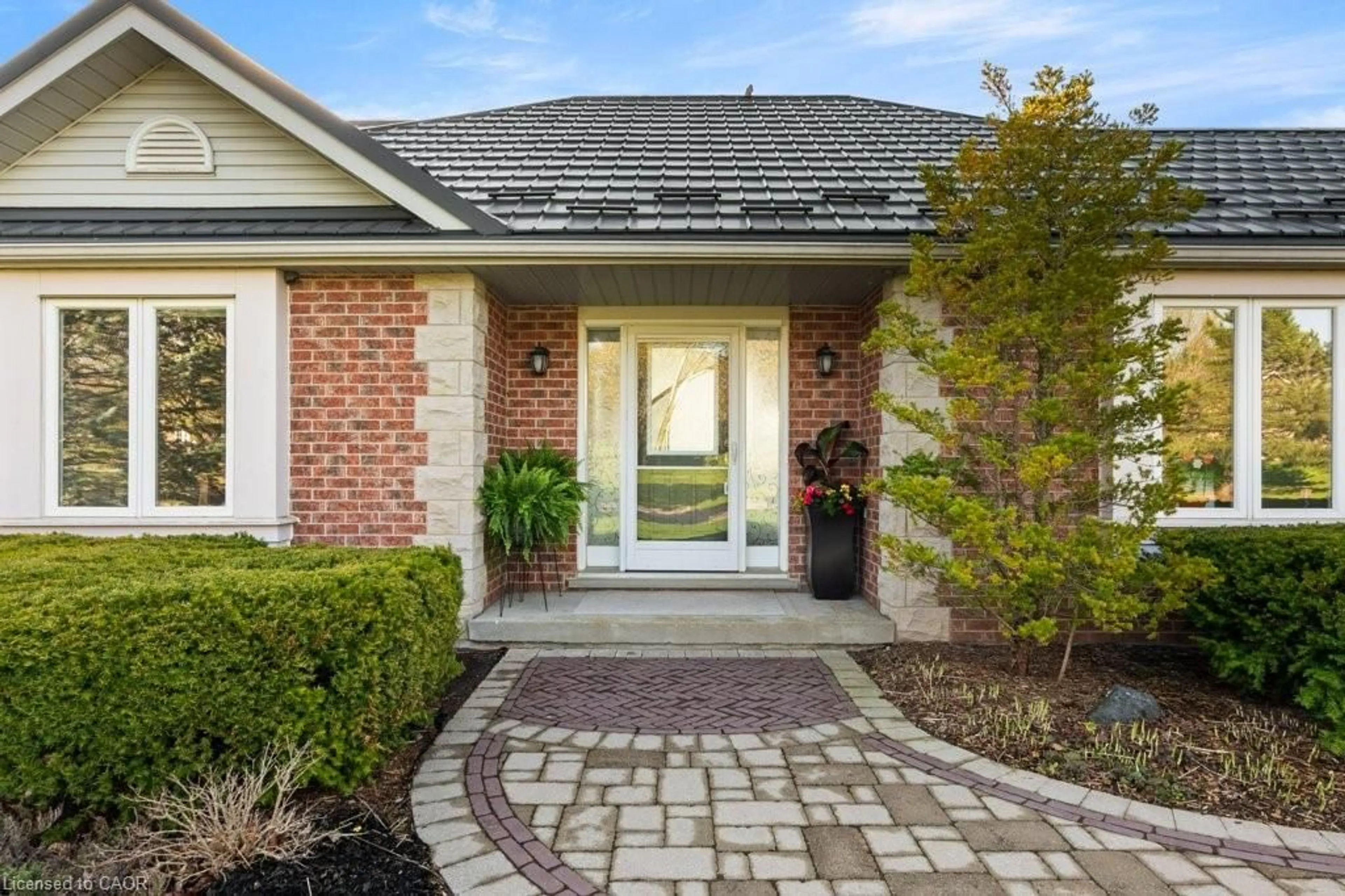 Home with brick exterior material, street for 15 Manresa Crt, Guelph Ontario N1E 0N8