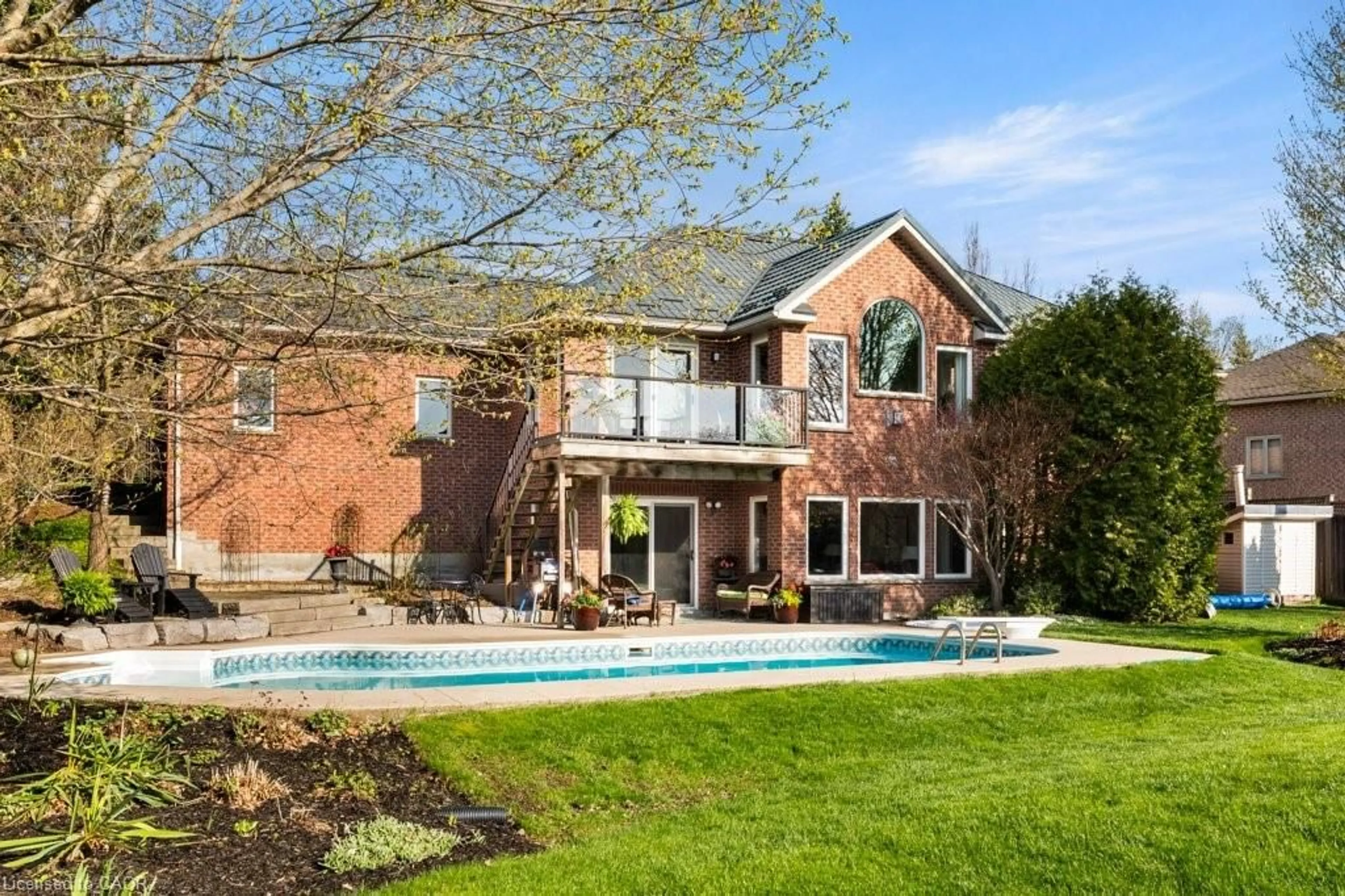 Home with brick exterior material, water/lake/river/ocean view for 15 Manresa Crt, Guelph Ontario N1E 0N8