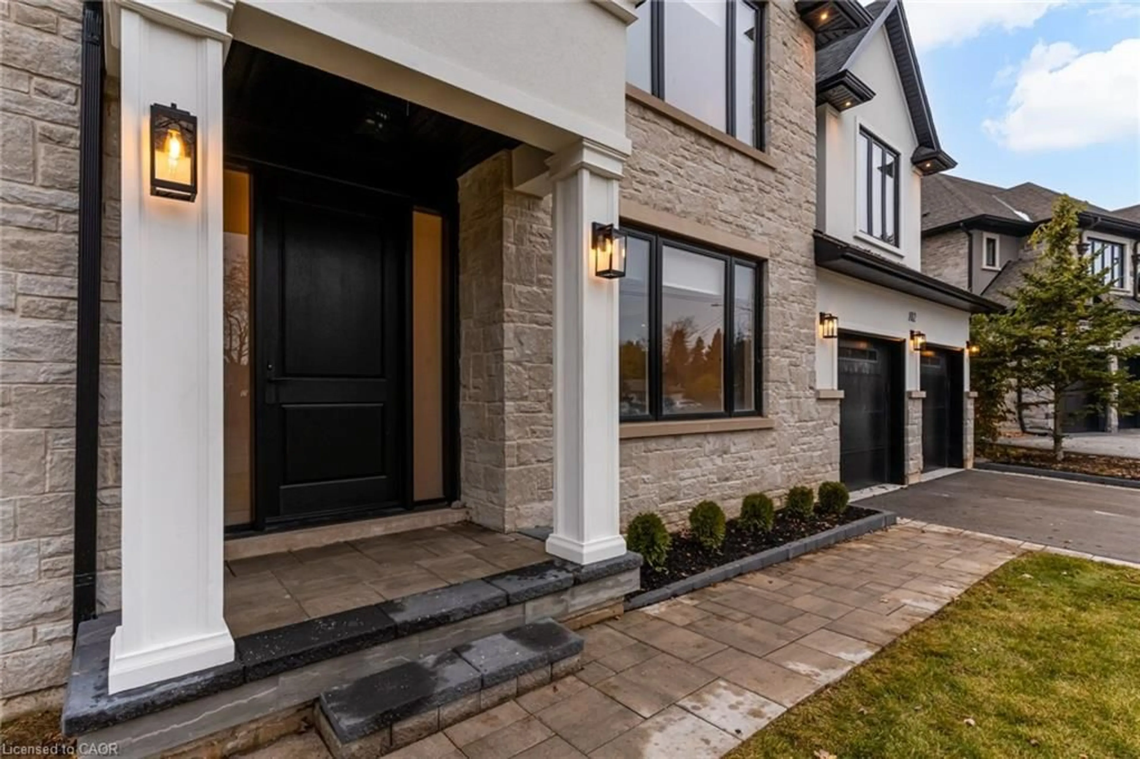 Home with brick exterior material, street for 102 Cumming Crt, Ancaster Ontario L9G 1V3