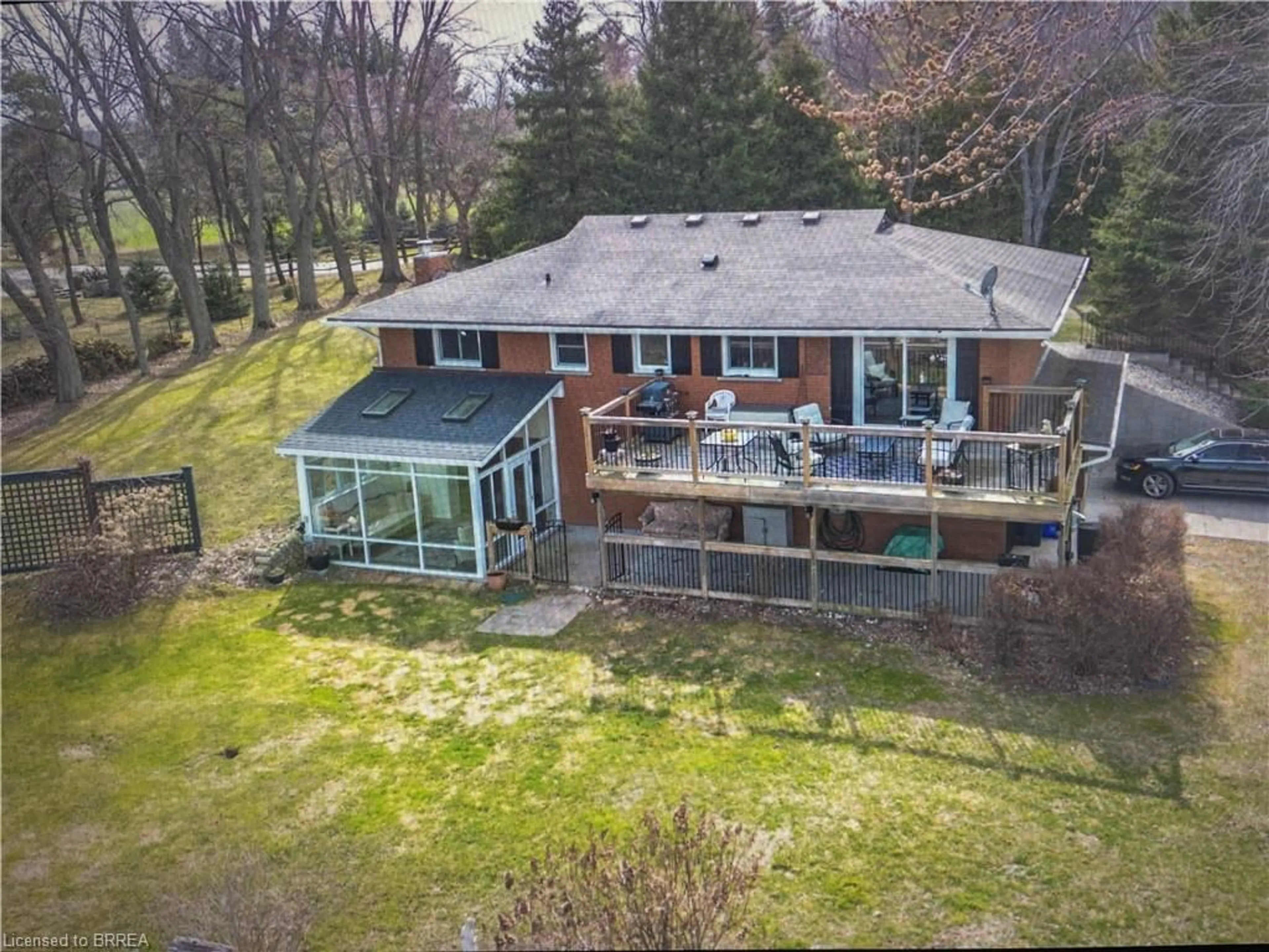 A pic from outside/outdoor area/front of a property/back of a property/a pic from drone, water/lake/river/ocean view for 761 Lynden Rd, Ancaster Ontario L0R 1T0