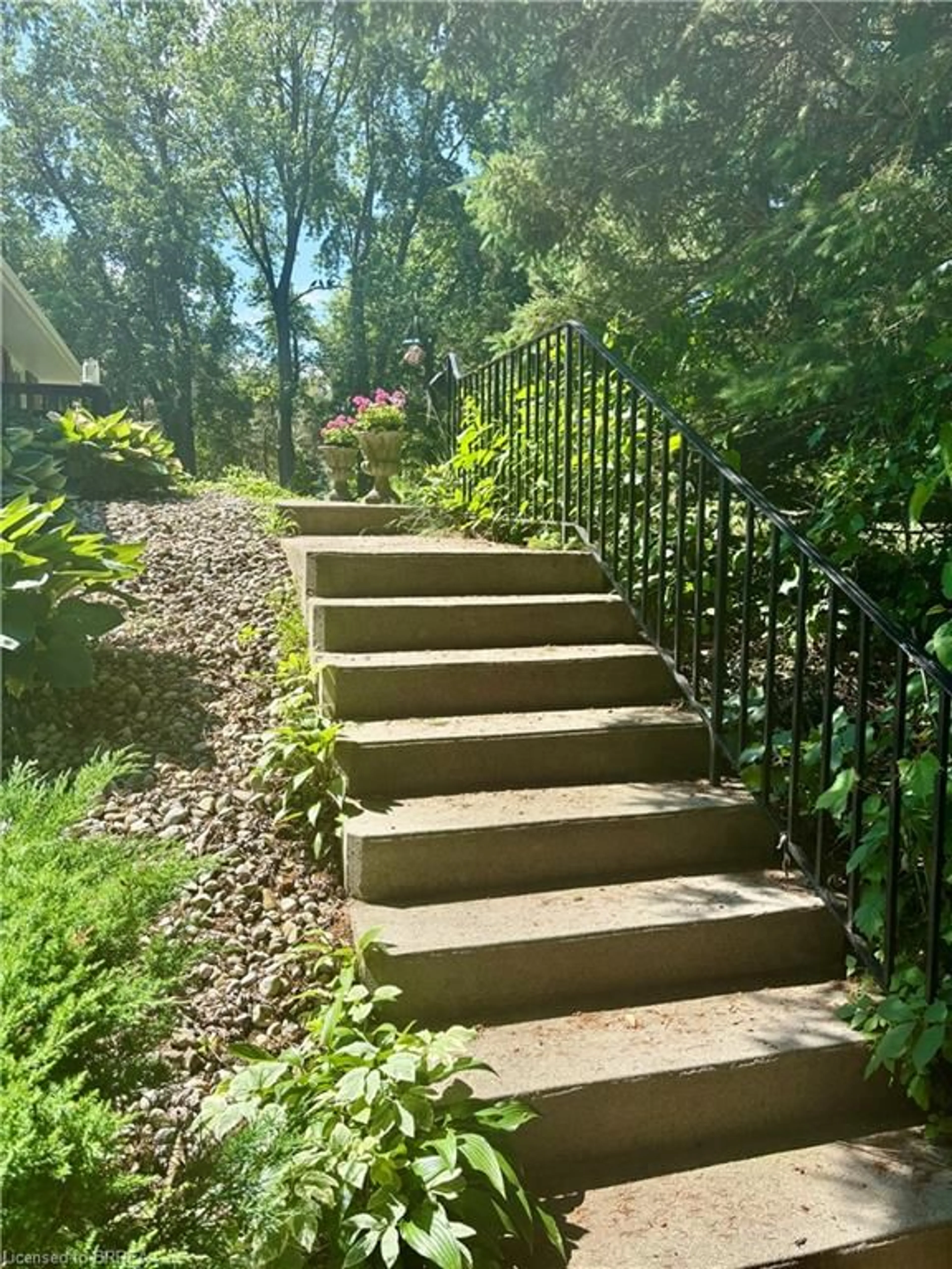 Stairs for 761 Lynden Rd, Ancaster Ontario L0R 1T0