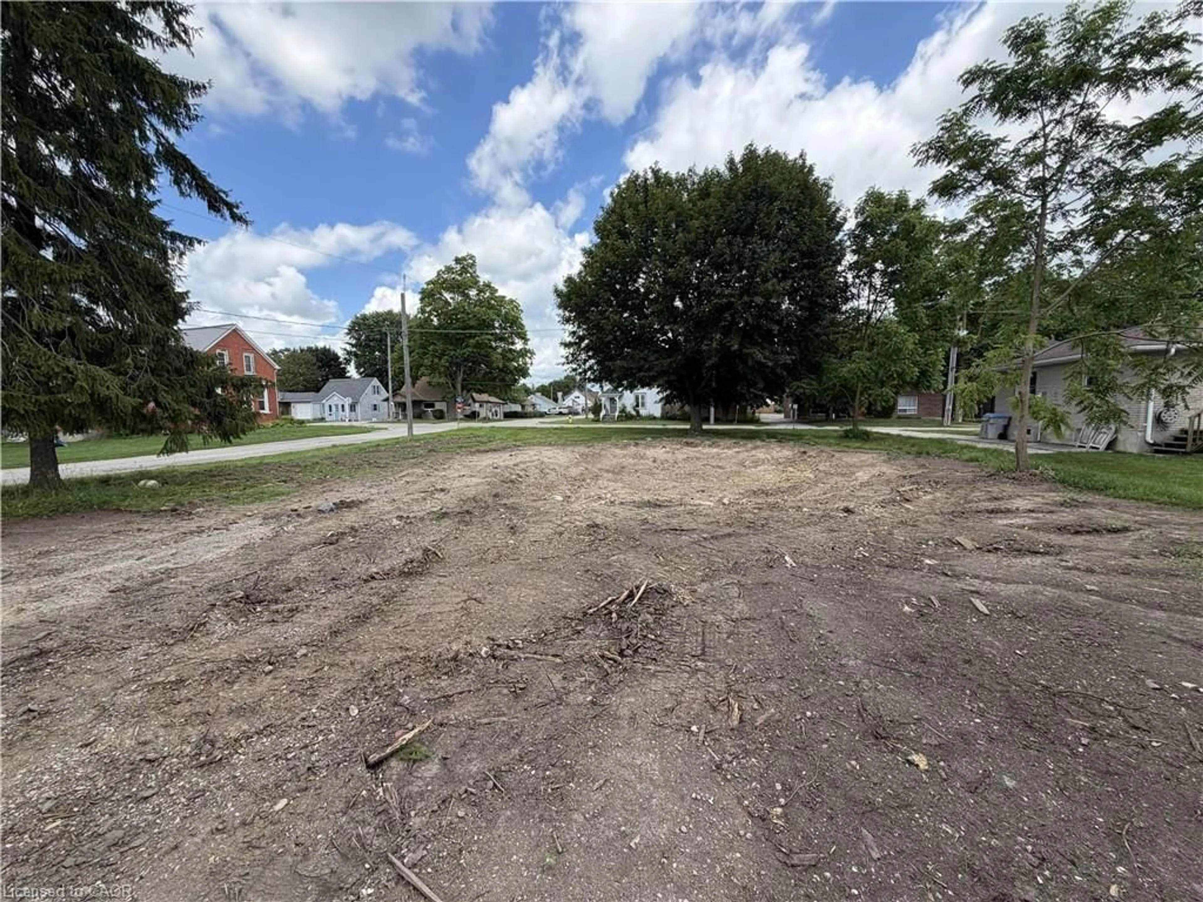A pic from outside/outdoor area/front of a property/back of a property/a pic from drone, street for 740 Elma St, Listowel Ontario N4W 1W5
