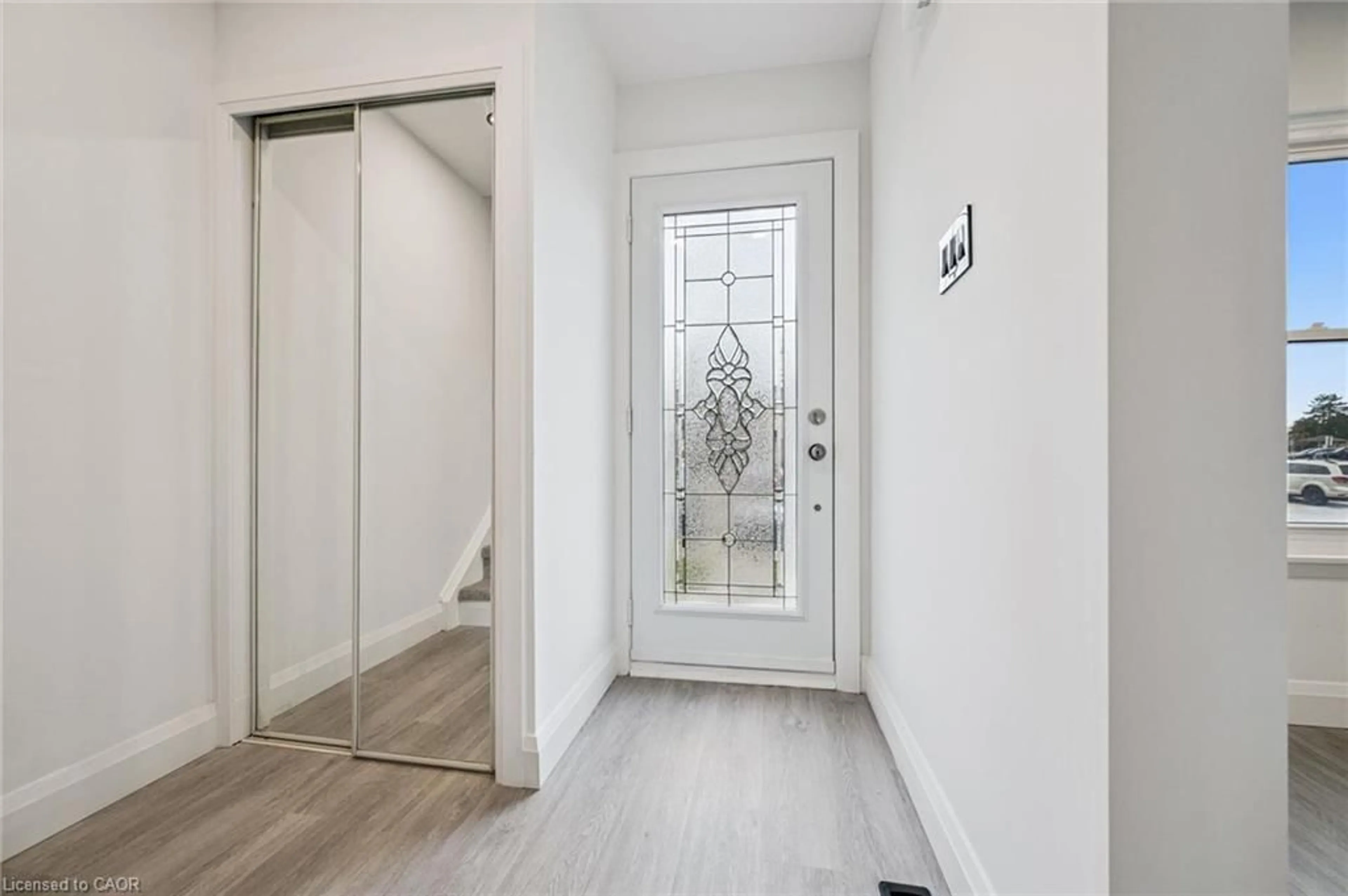 Indoor entryway for 900 Central Park Dr #49, Brampton Ontario L6S 3J6