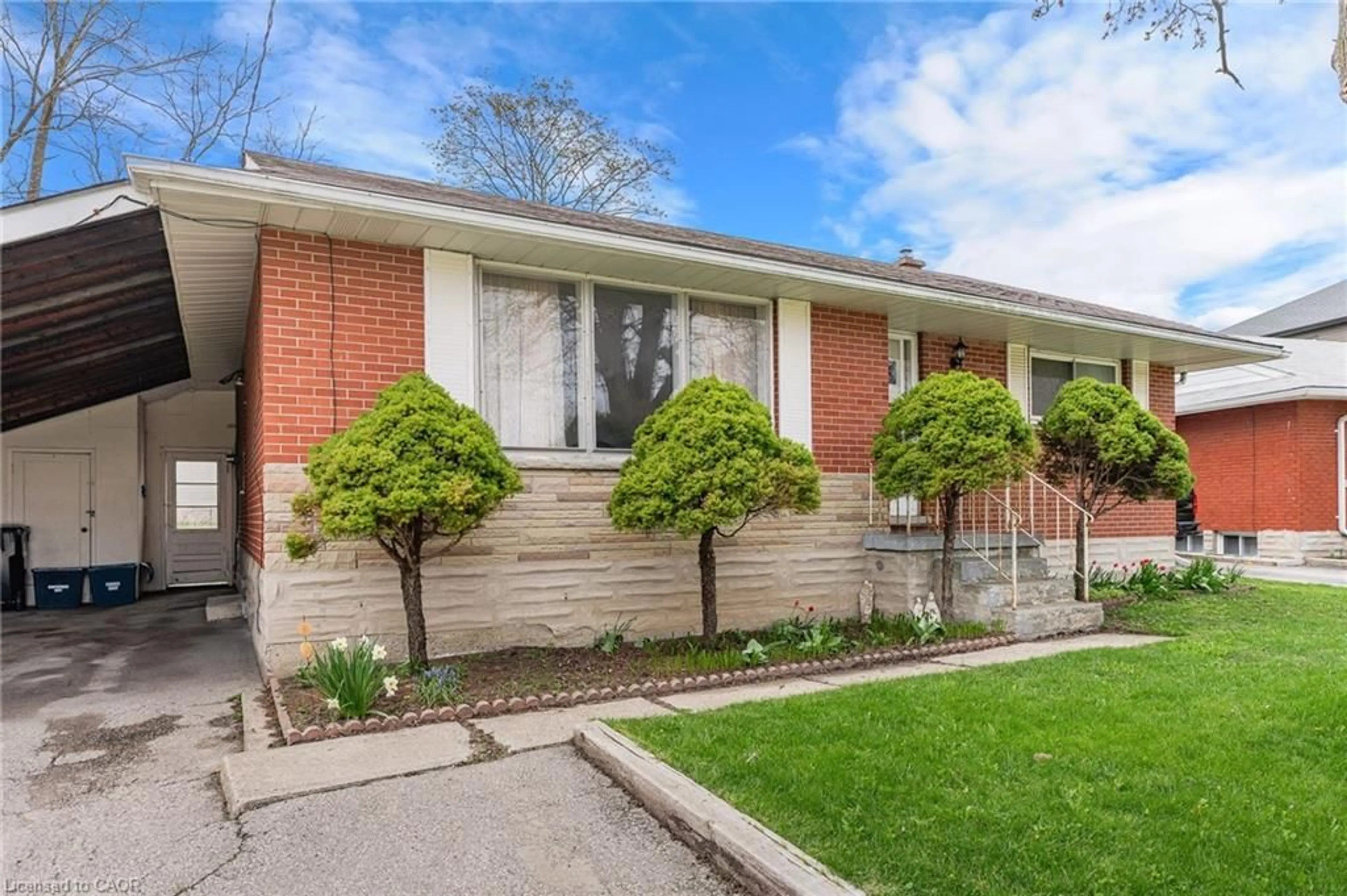 Home with brick exterior material, street for 113 Plymouth Rd, Kitchener Ontario N2G 3G7
