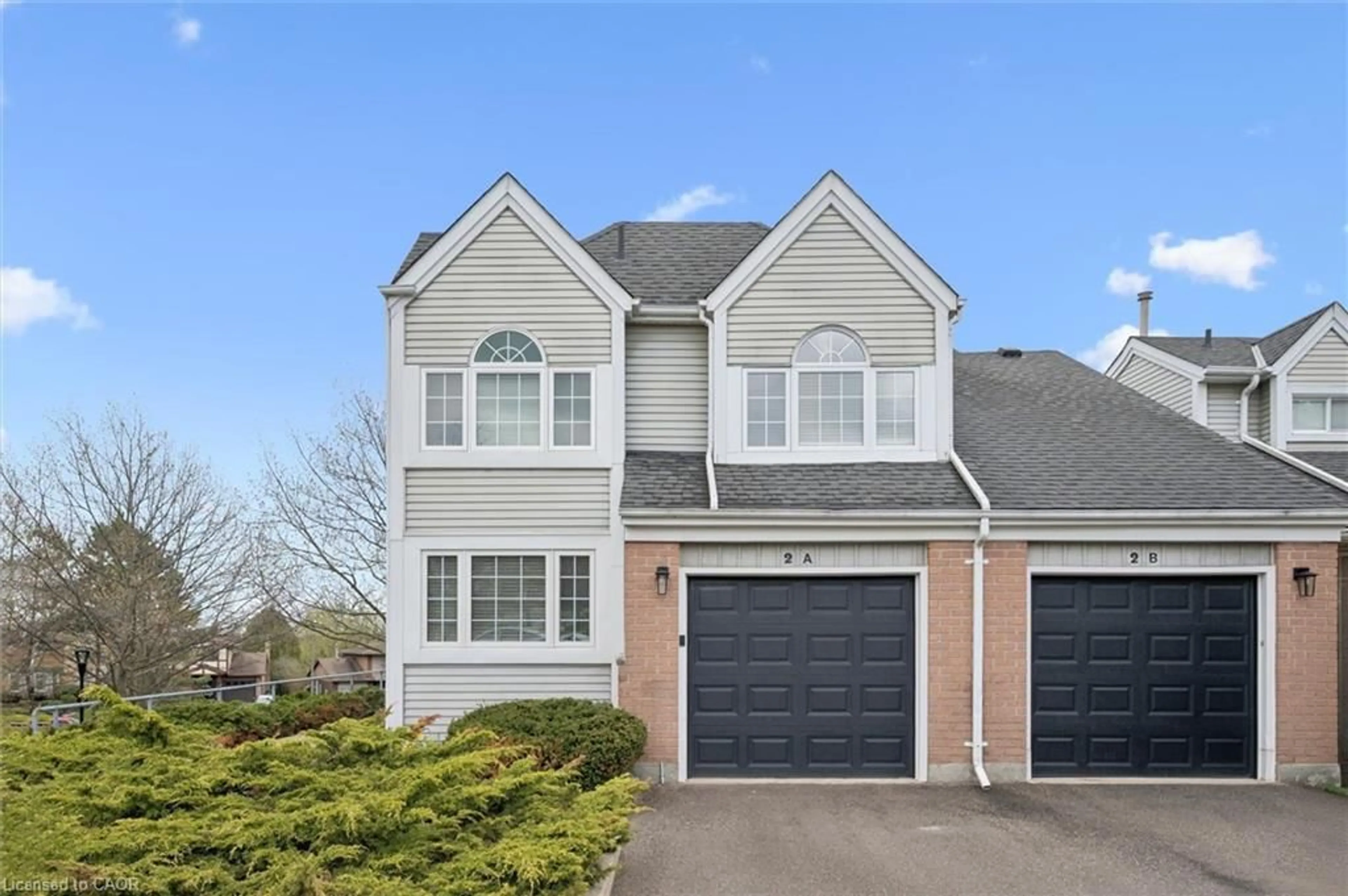 Home with vinyl exterior material, street for 270 Morrison Rd #2A, Kitchener Ontario N2A 3J5