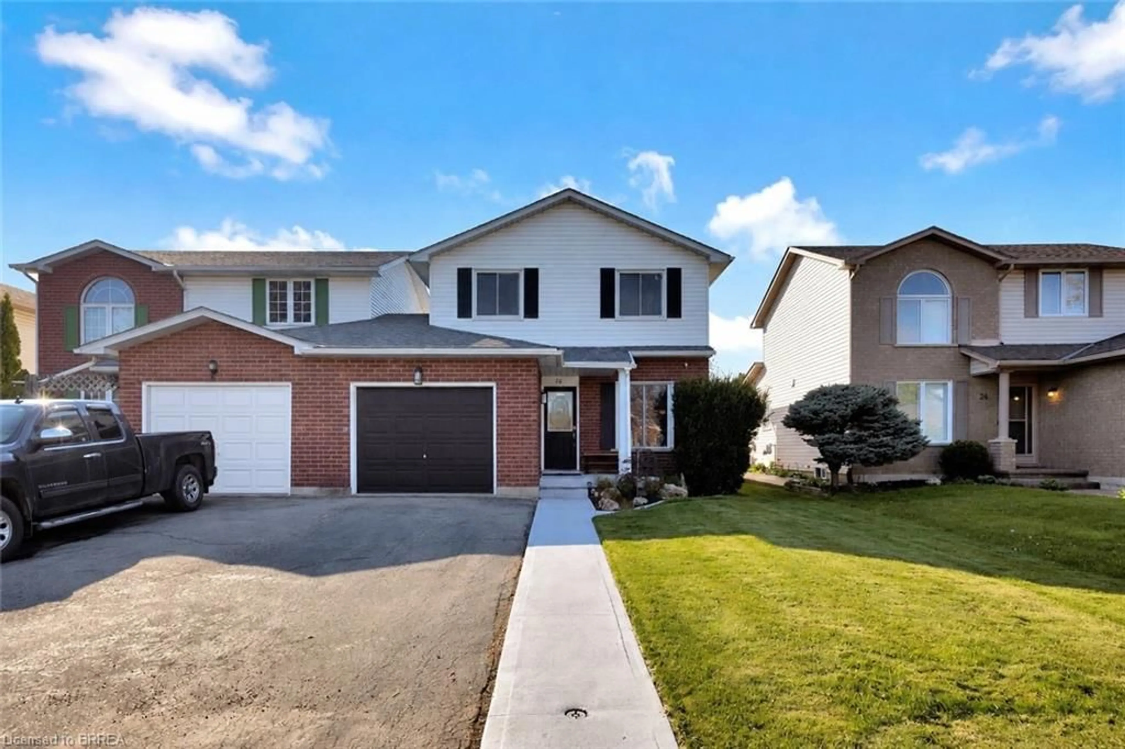 Home with vinyl exterior material, street for 26 Scottacres Blvd, Caledonia Ontario N3W 2K2