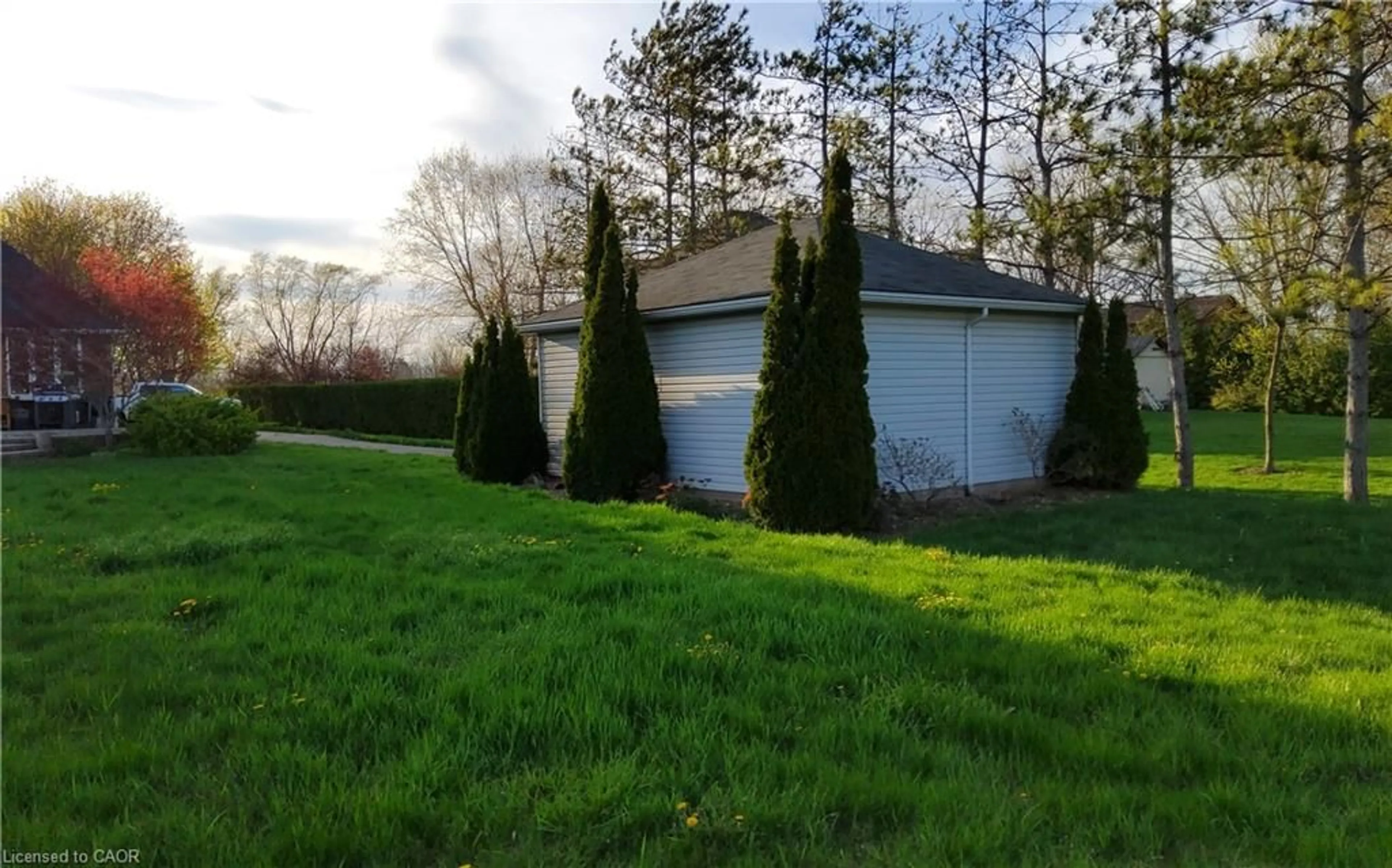 Shed for 26 Brant County Road 22, Caledonia Ontario N3W 2G9