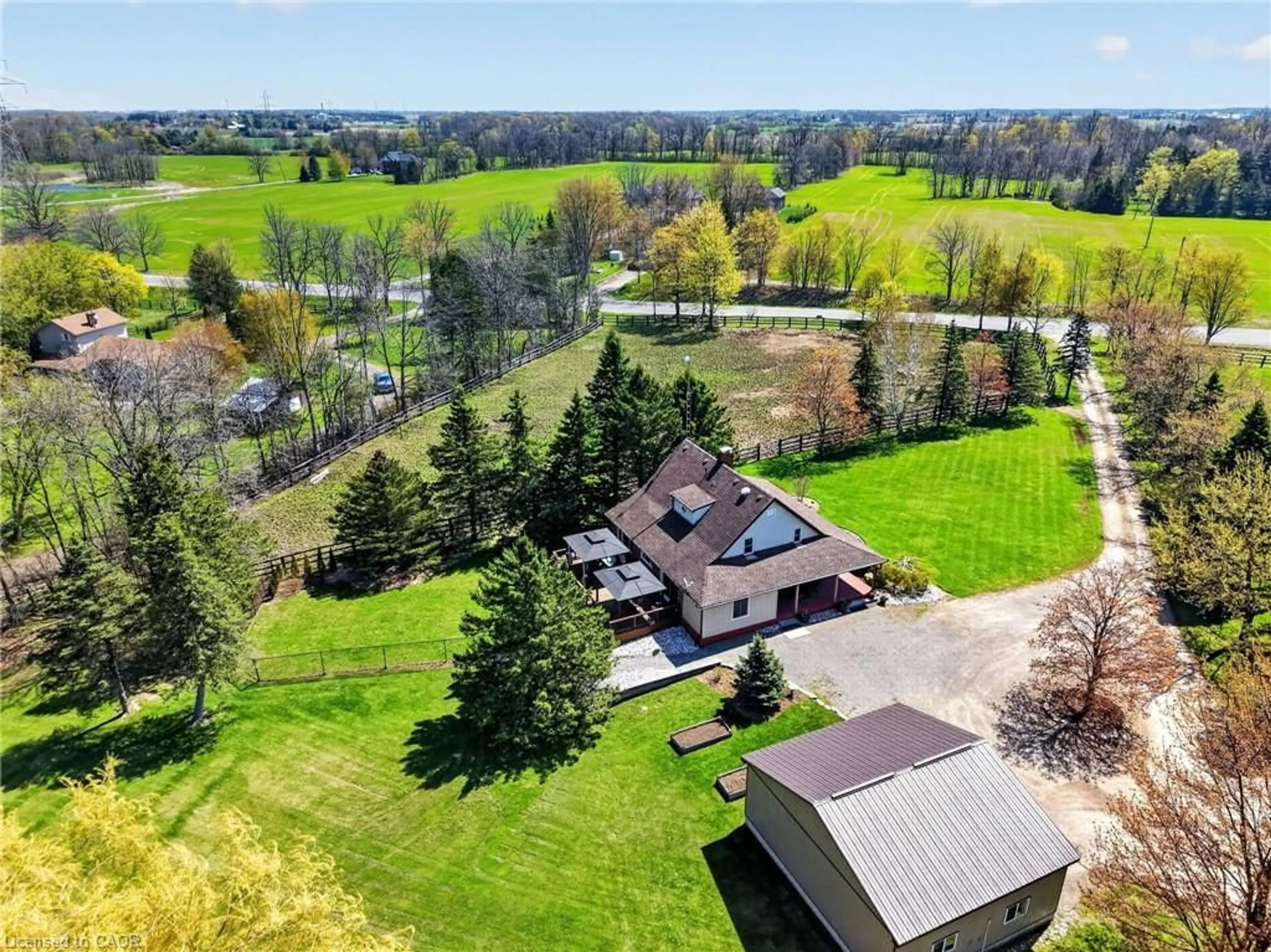 A pic from outside/outdoor area/front of a property/back of a property/a pic from drone, unknown for 311 Brant County Road 22, Onondaga Ontario L9G 3L1