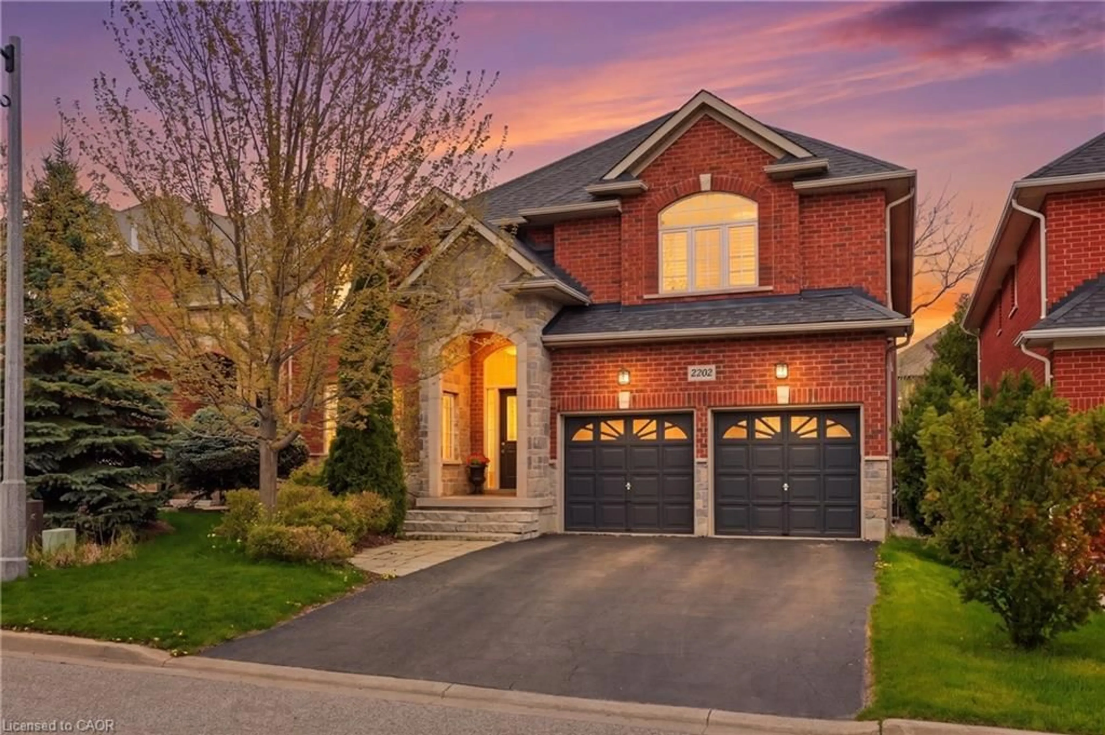 Home with brick exterior material, street for 2202 Brookhaven Cres, Oakville Ontario L6M 5B8