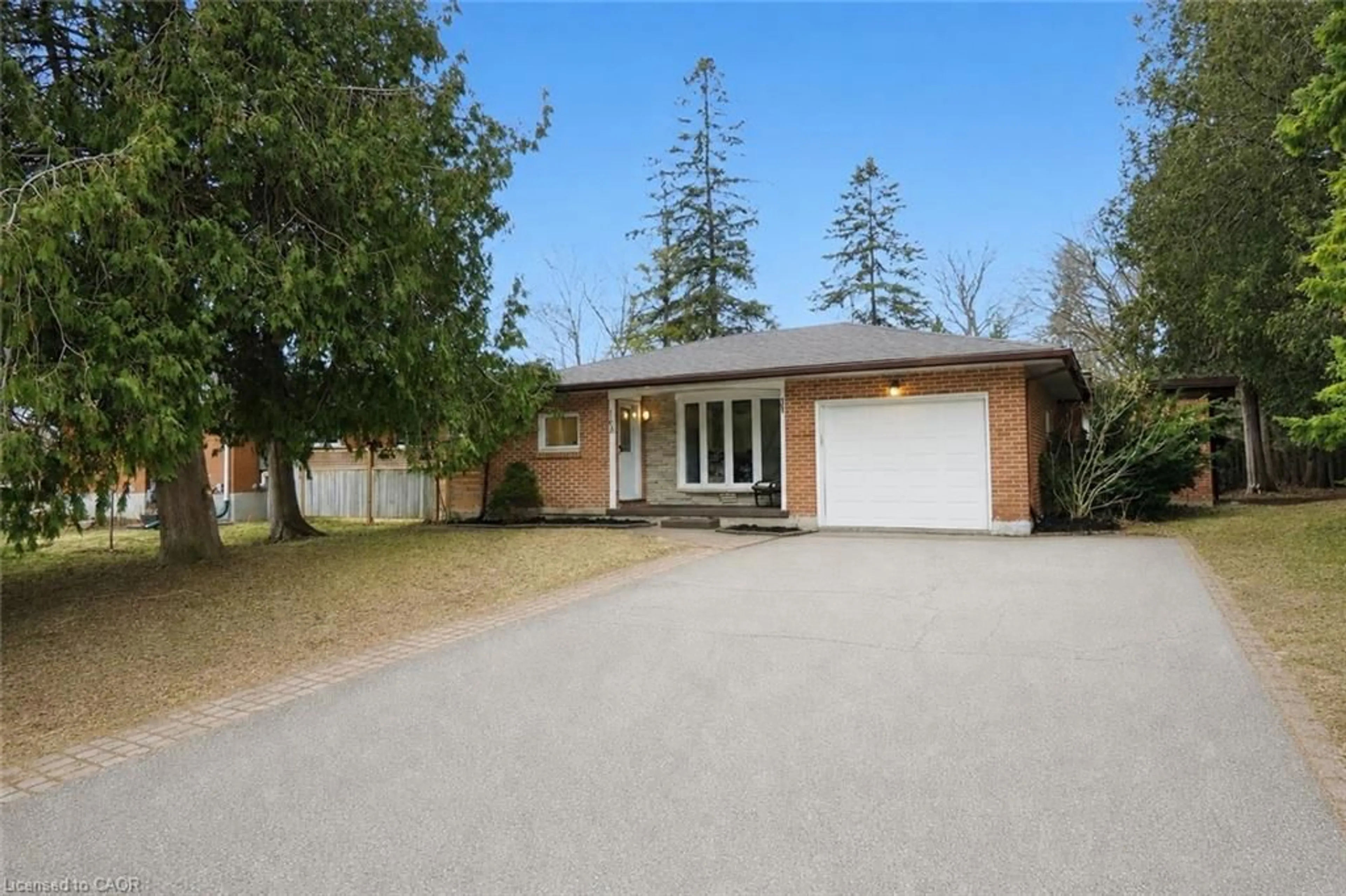 Home with brick exterior material, street for 163 Pinegrove Cres, Waterloo Ontario N2L 4T9