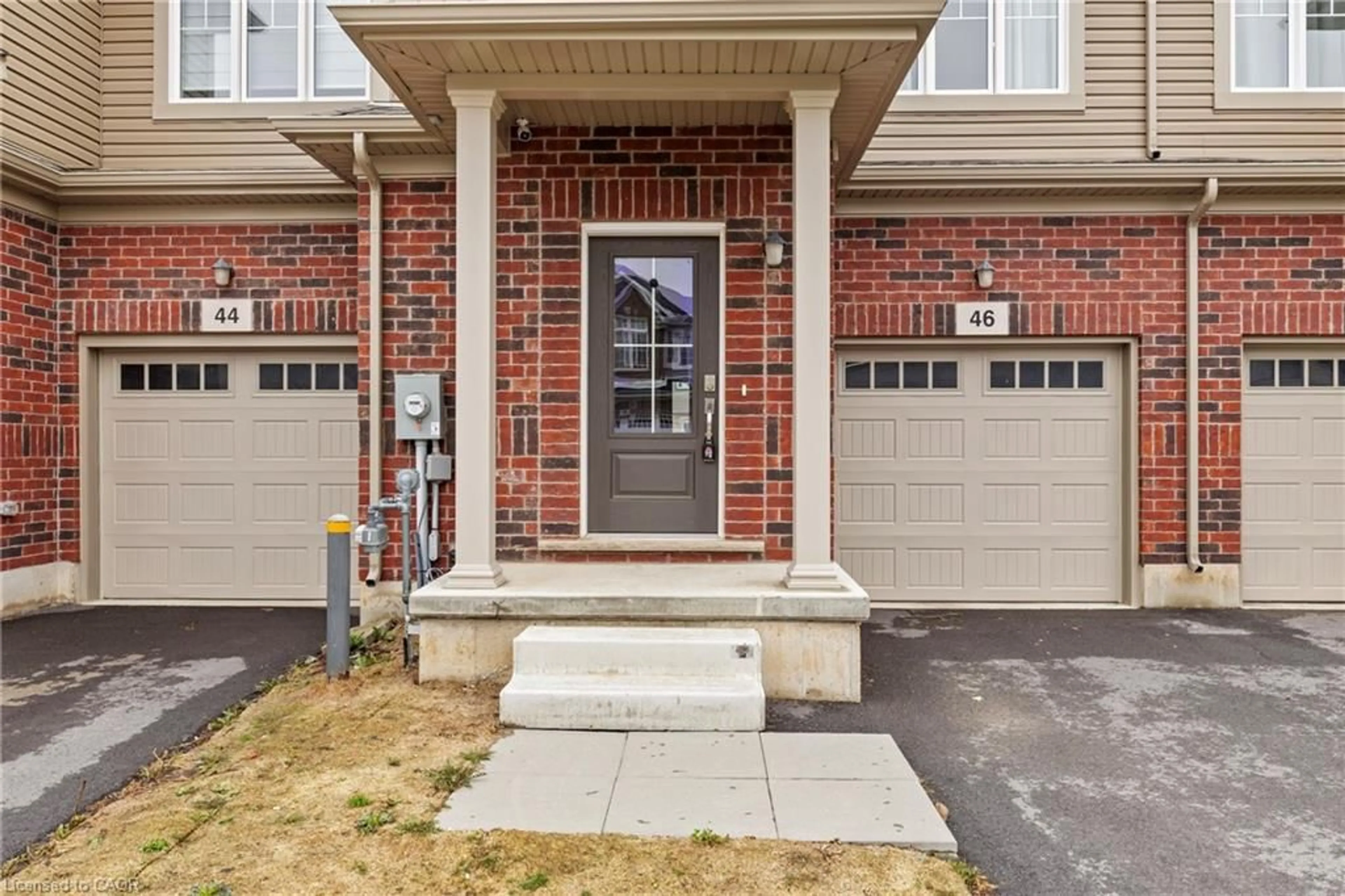 Home with brick exterior material, street for 46 Samuel Ave, Fonthill Ontario L2B 5N5