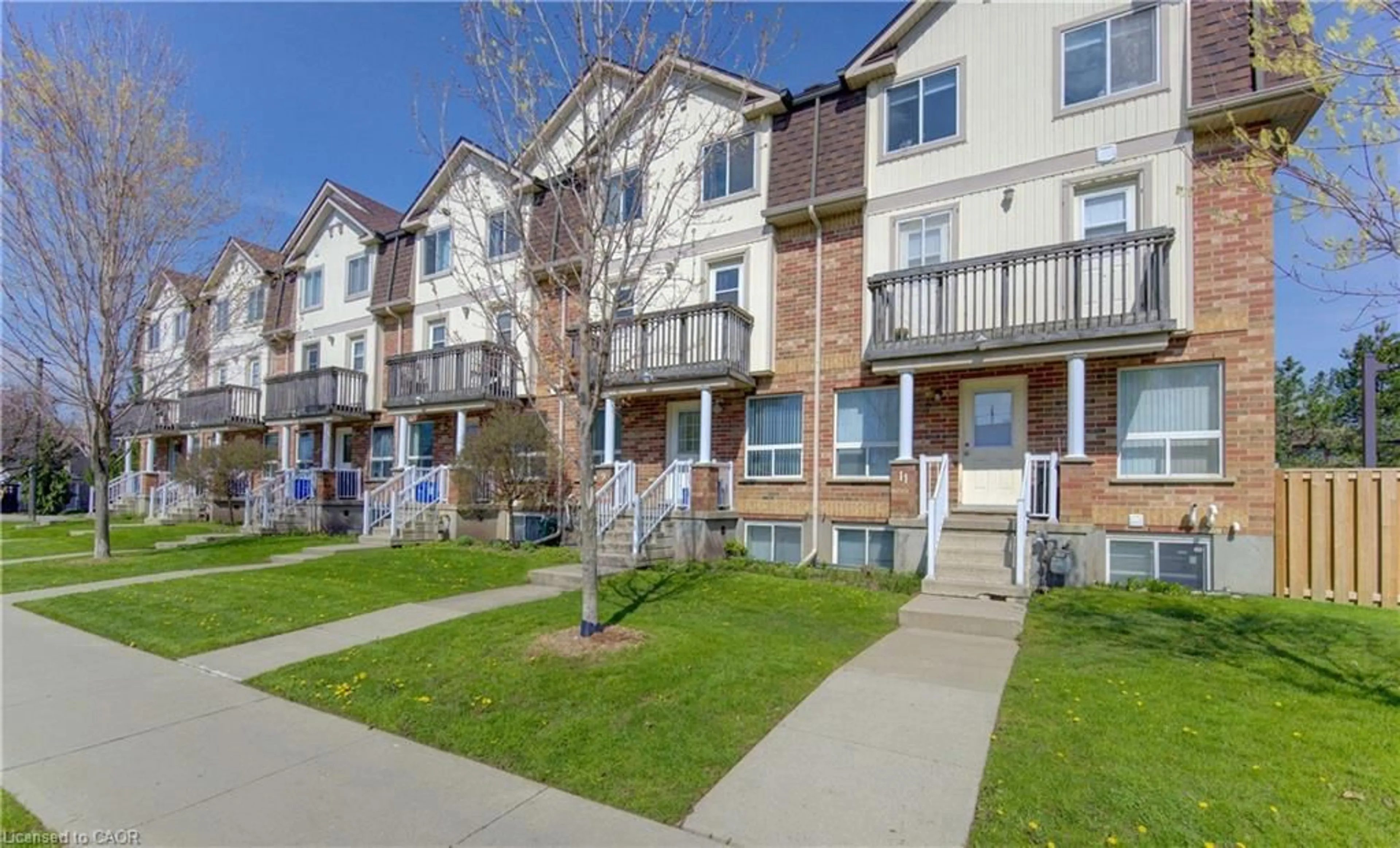 Patio, street for 142 York Rd #9, Guelph Ontario N1E 3E9