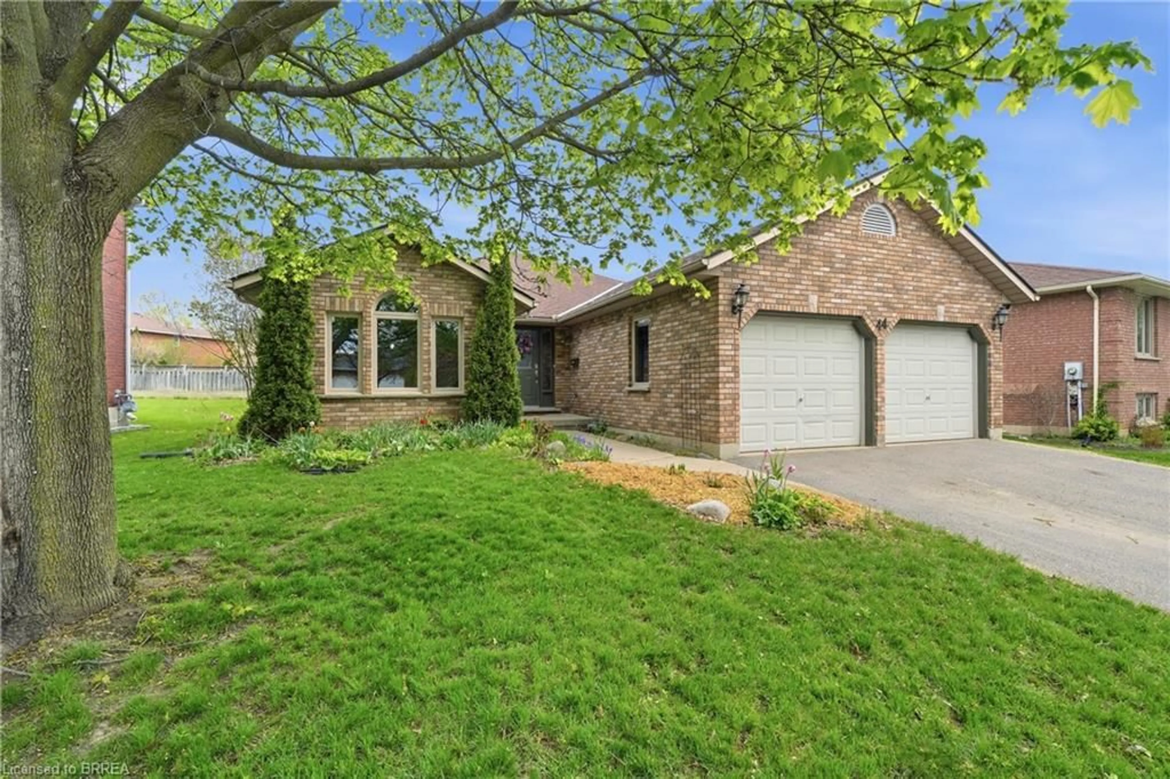 Home with brick exterior material, street for 44 Blackfriar Lane, Brantford Ontario N3R 7L3