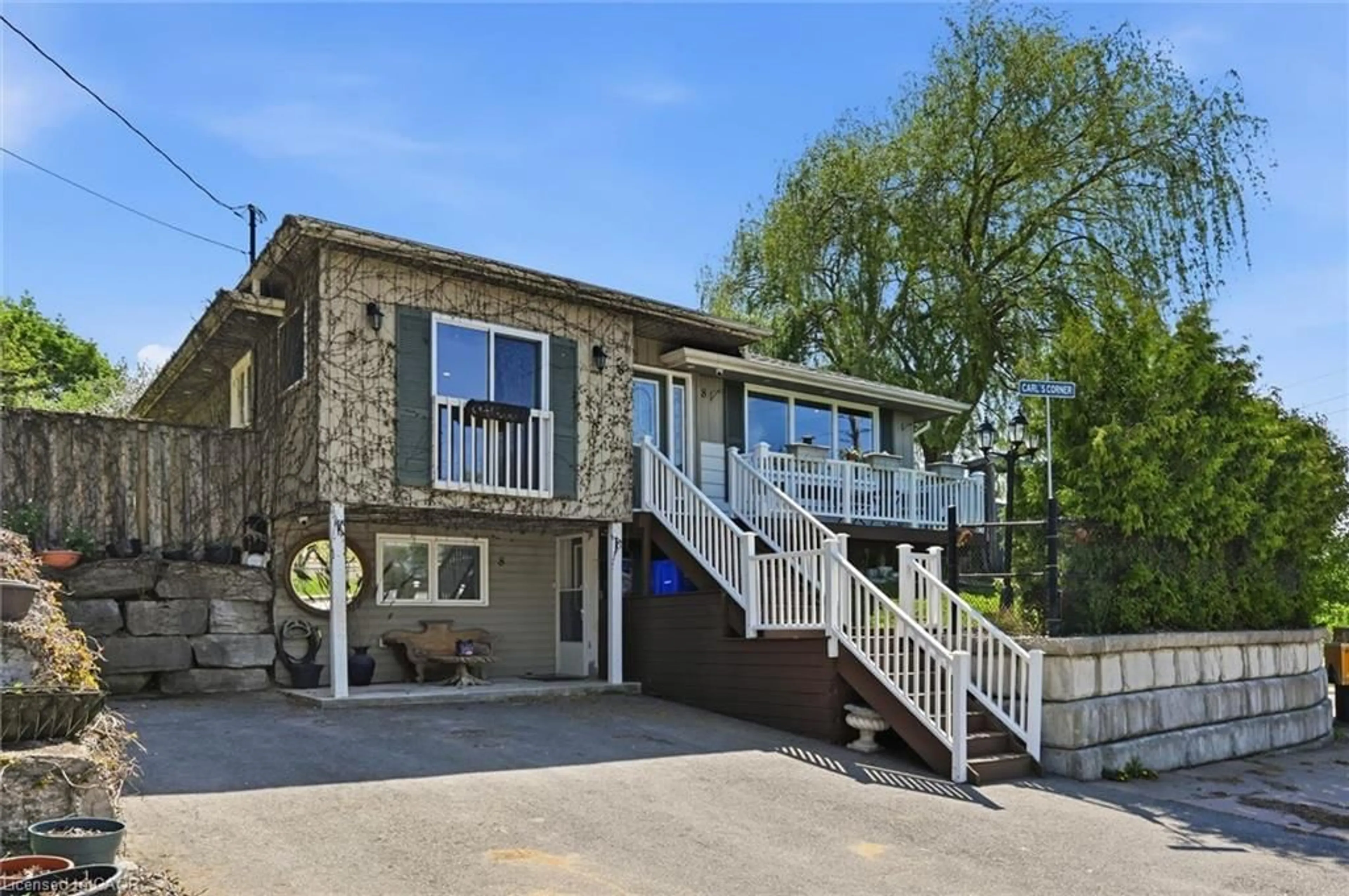 Unknown for 8 Delrex Blvd, Georgetown Ontario L7G 3X6