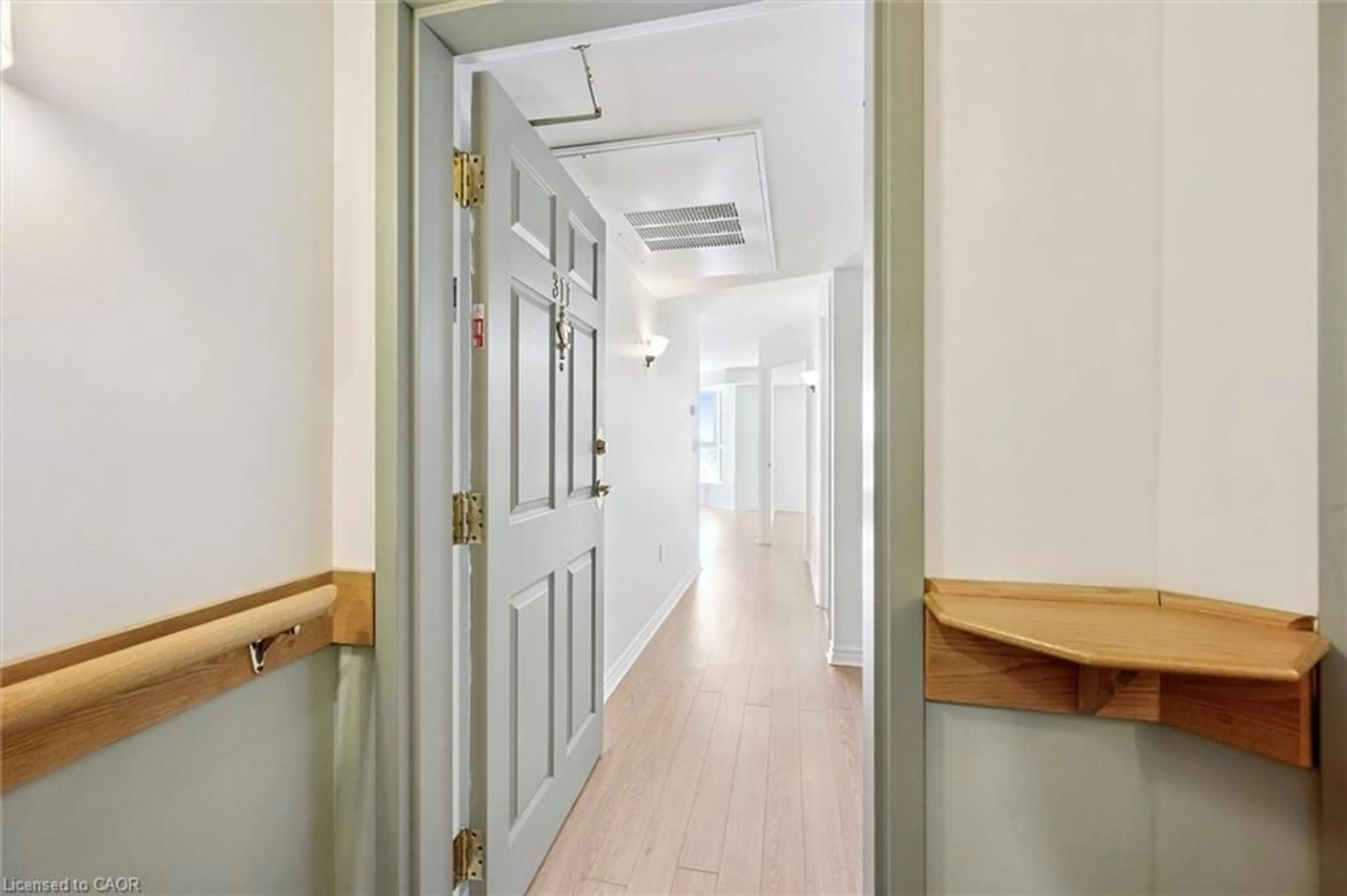 Indoor foyer for 20 St George St #311, Kitchener Ontario N2G 2S7