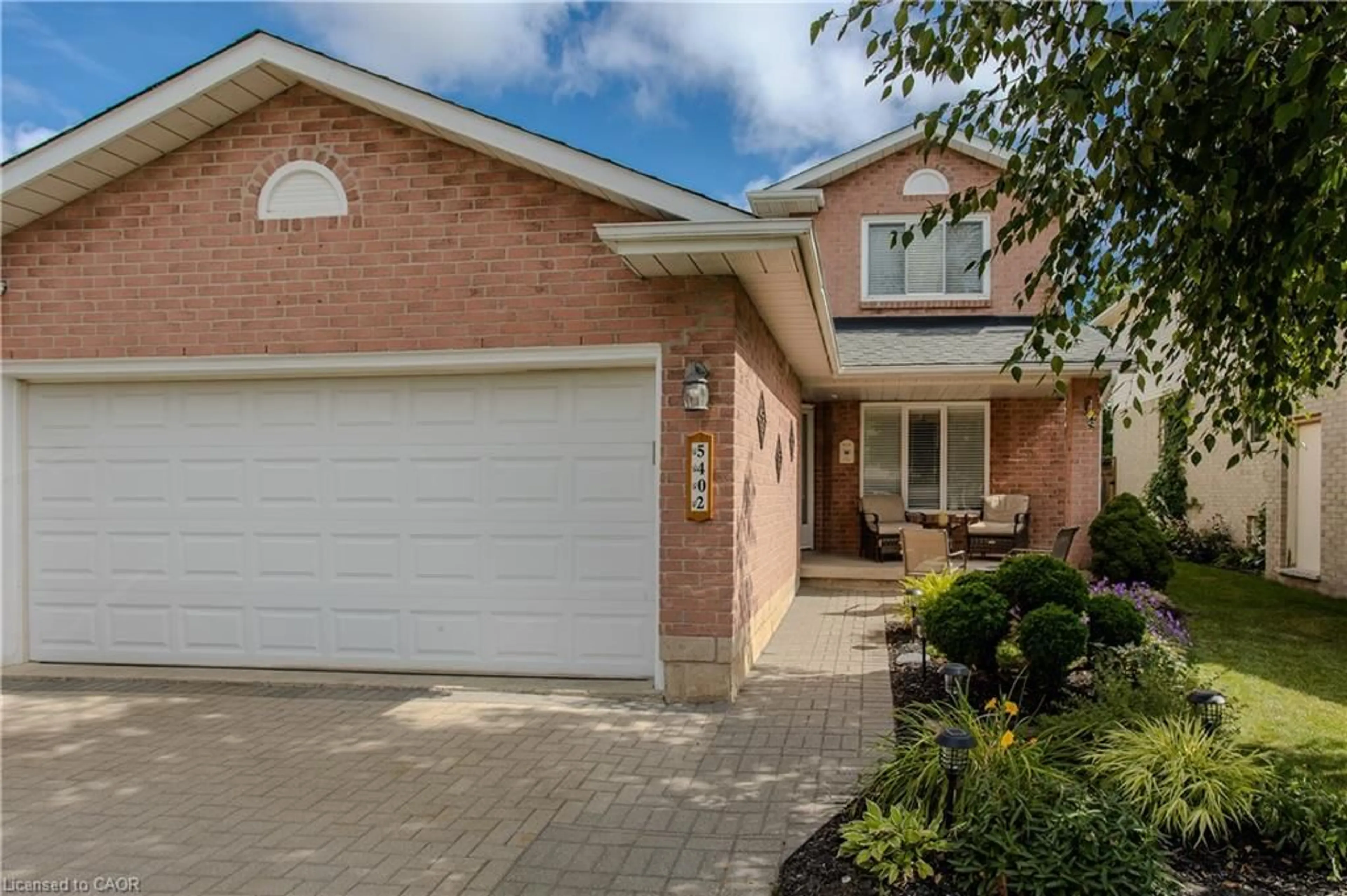 Home with brick exterior material, street for 5402 Sheldon Park Dr, Burlington Ontario L7L 5X1